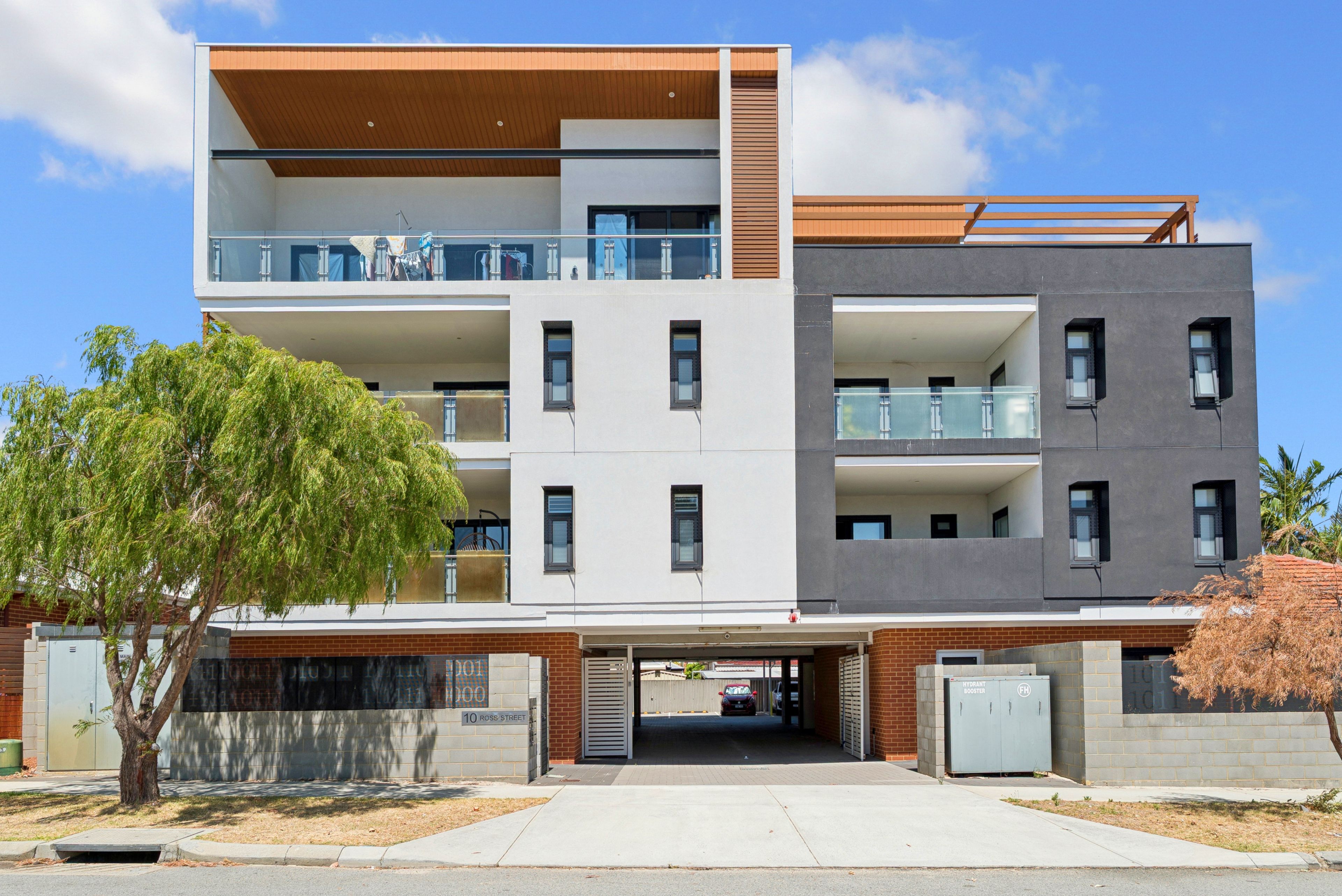 8/10 Ross Street, Kewdale WA 6105