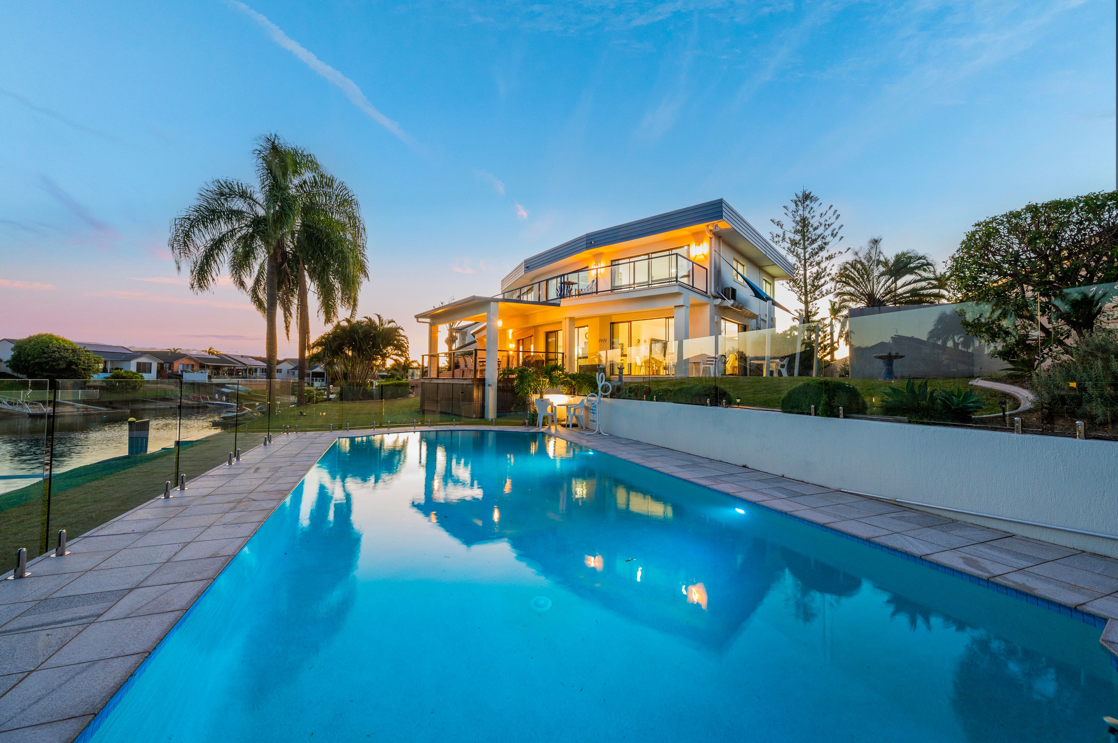 31 Rannock Avenue, Benowa Waters, QLD 4217