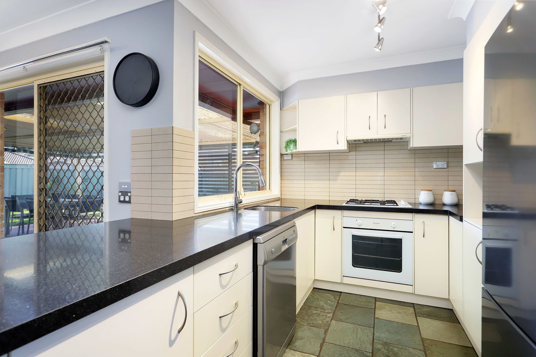 27 Jillak Close, Glenmore Park, NSW 2745