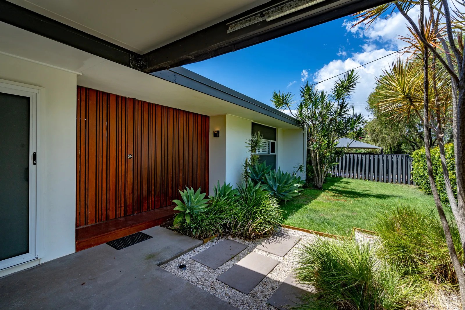 36 Sunshine Boulevard, Broadbeach Waters, QLD 4218