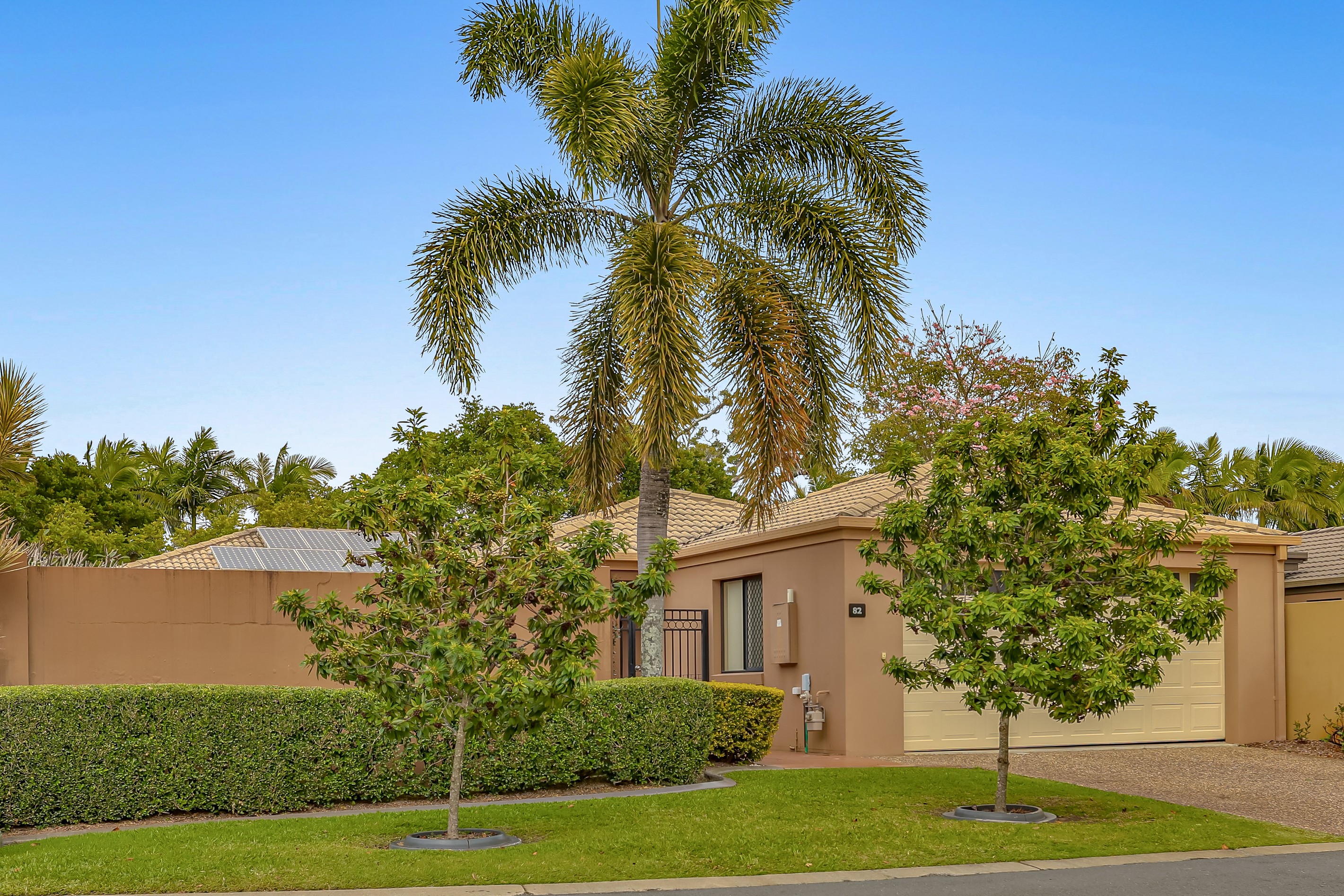 82/136 Palm Meadows Drive, Carrara, QLD 4211