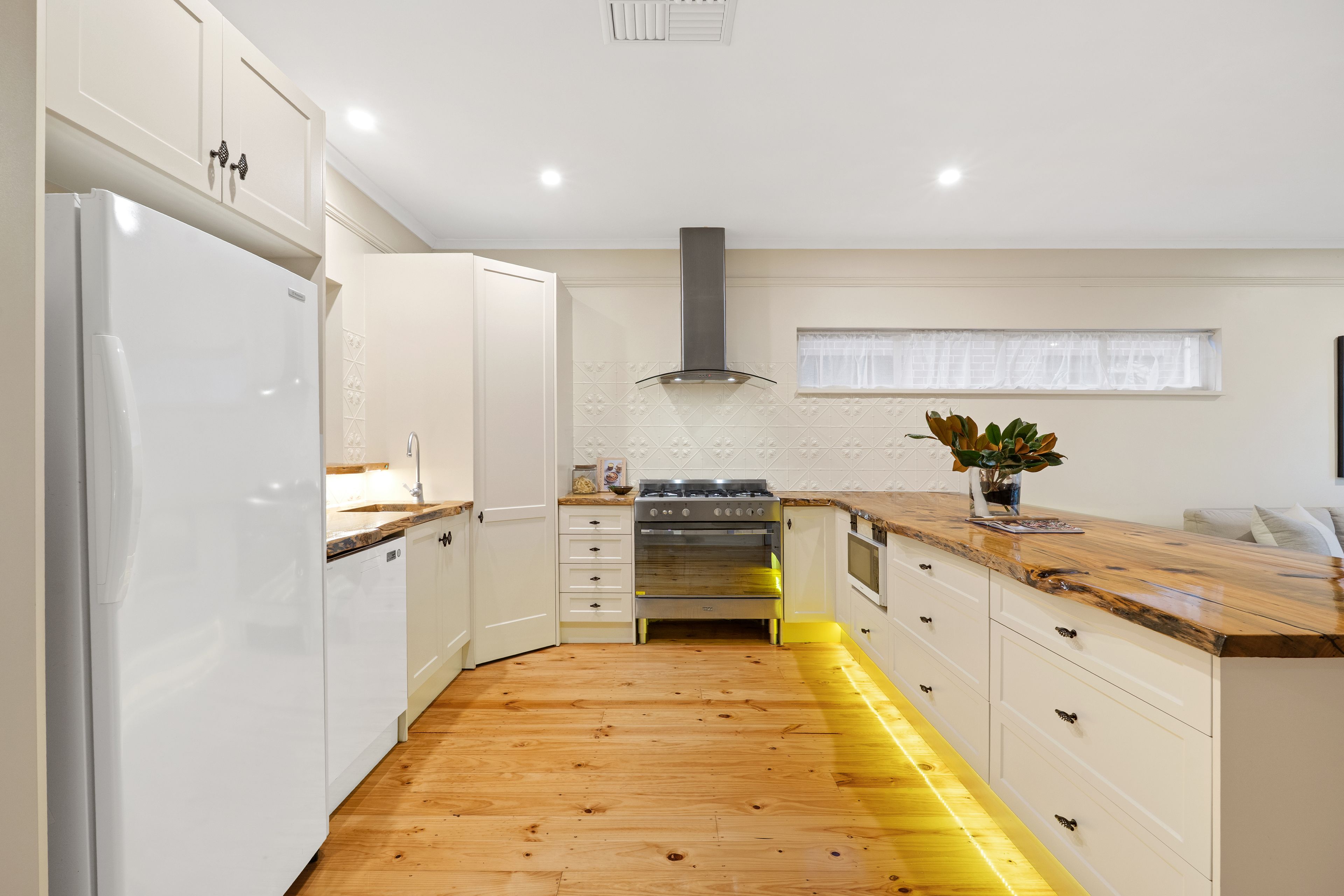 5 Barclay Avenue — photo 11 of 28