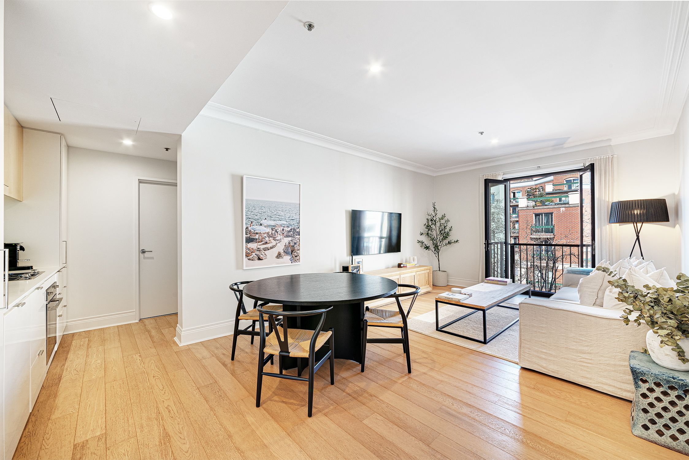 302/18 Bayswater Road — photo 2 of 9