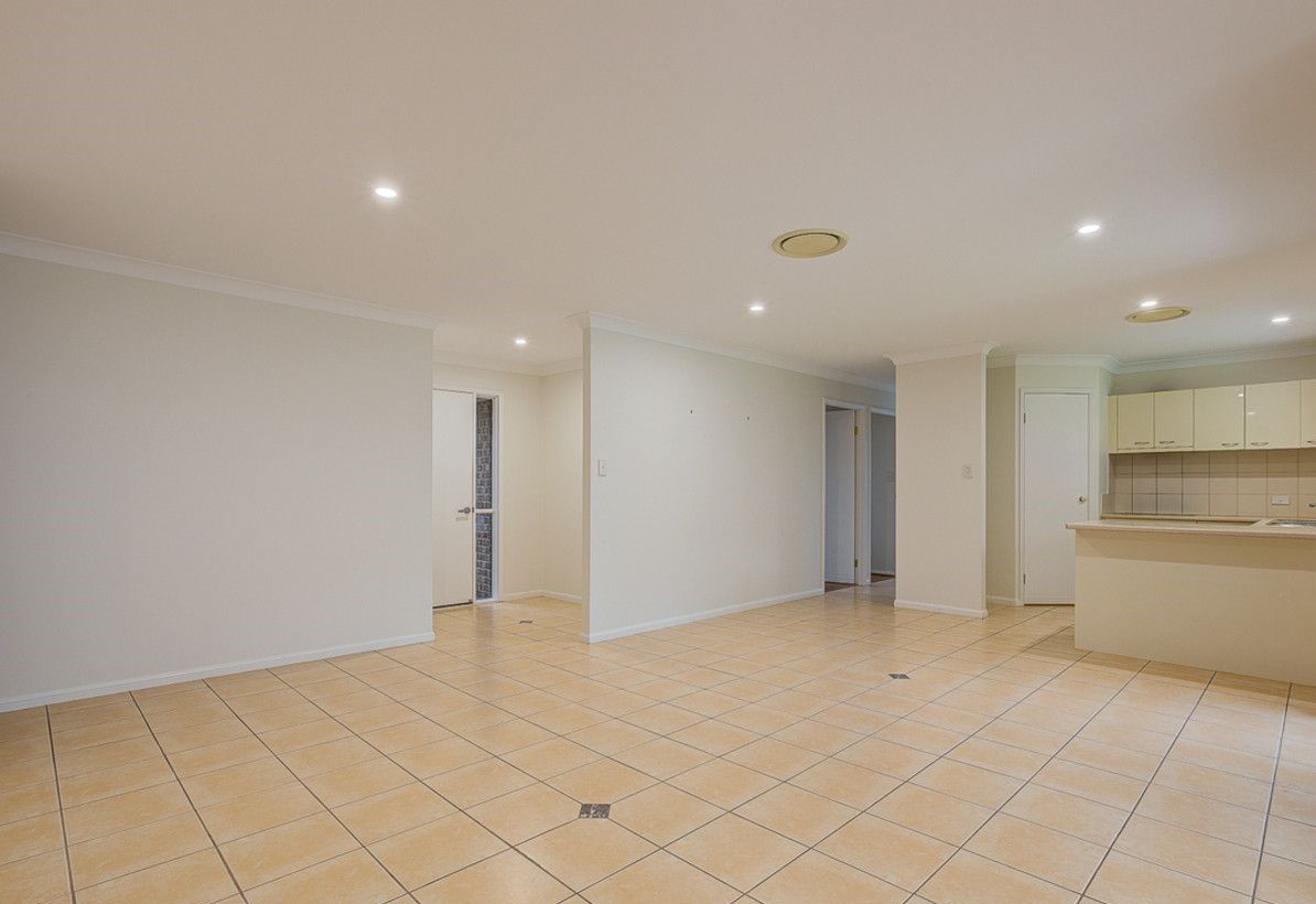 2 Gould Place, Pacific Pines, QLD 4211