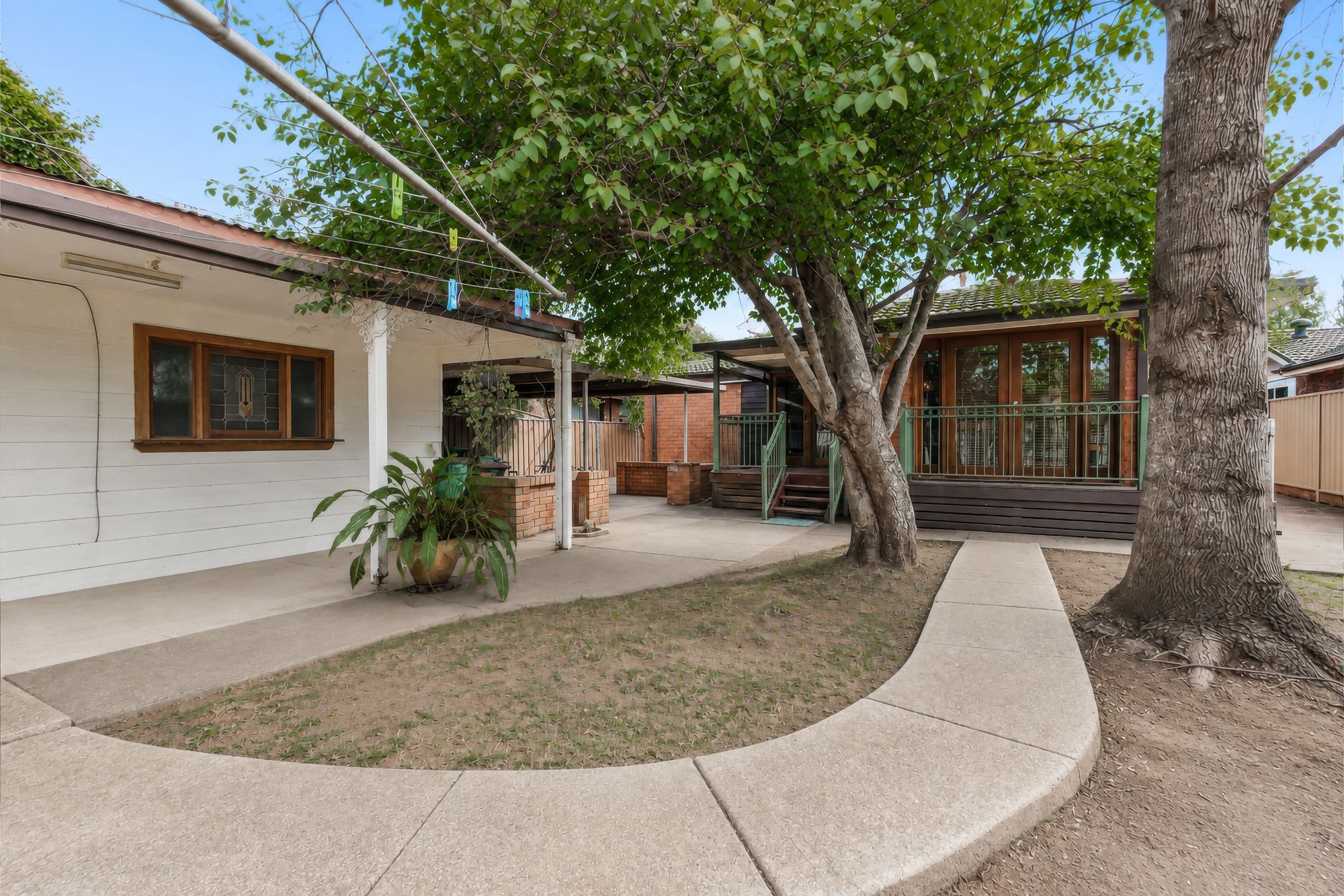 44 Gardenia Avenue — photo 11 of 12