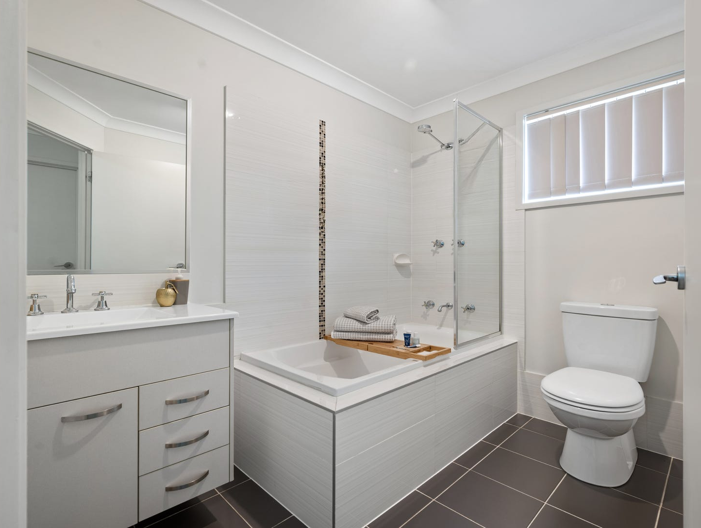 13 Swanston Street — photo 11 of 12