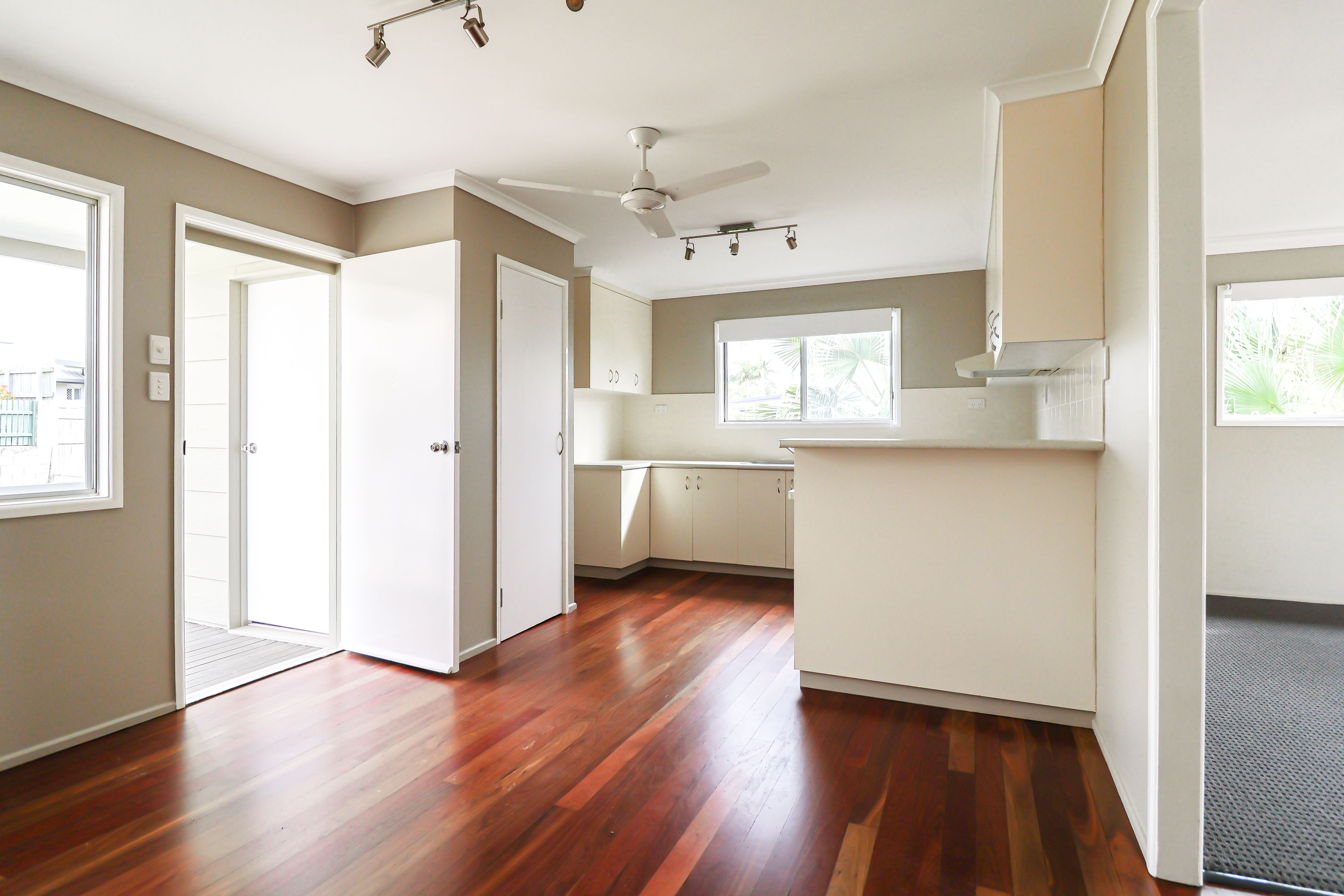 15 Penda Avenue — photo 3 of 11