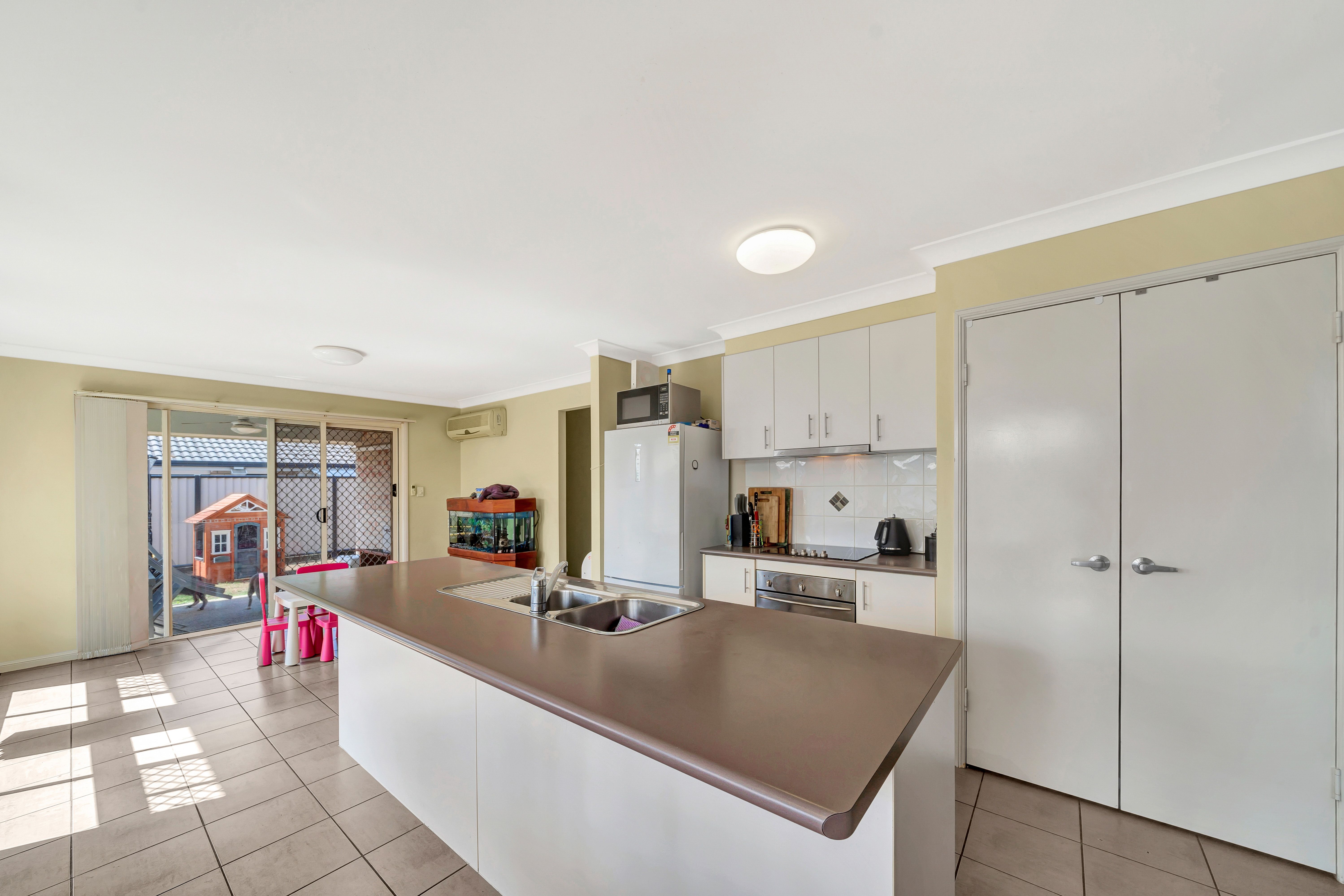 38 Lockyer Place, Crestmead, QLD 4132
