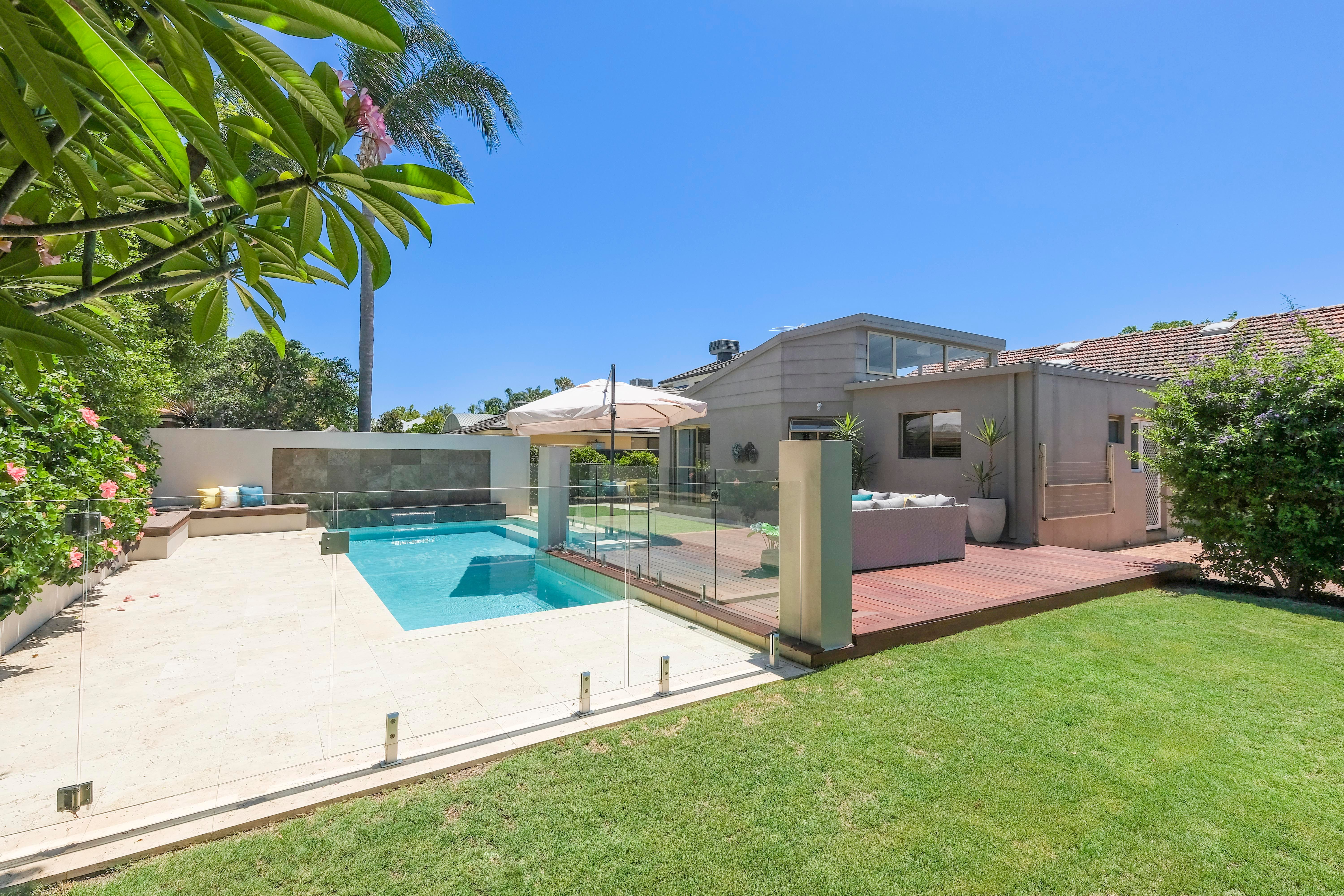4 Darlot Crescent, South Perth WA 6151