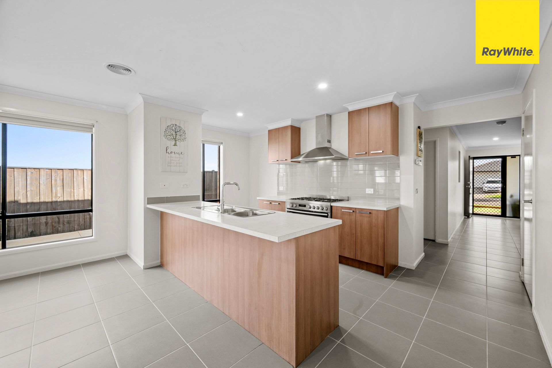 15 Tetbury Avenue — photo 6 of 16