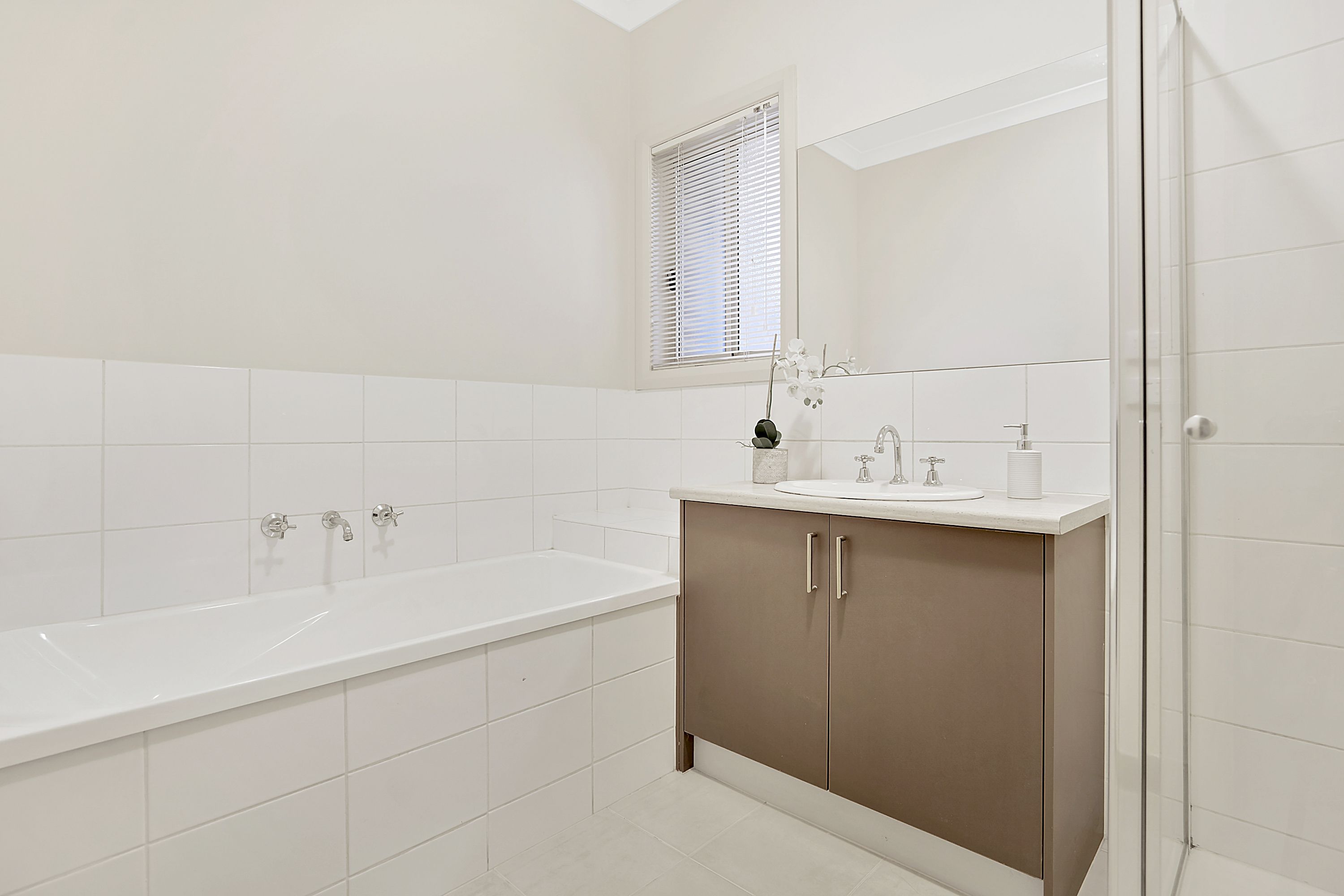 8 Hollows Court — photo 12 of 19