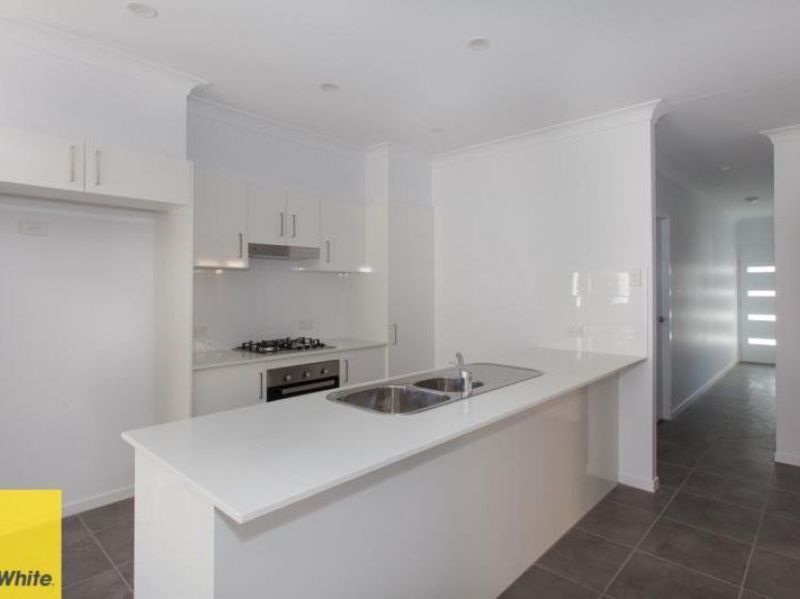 5 Mount Glorious Street, Park Ridge, QLD 4125