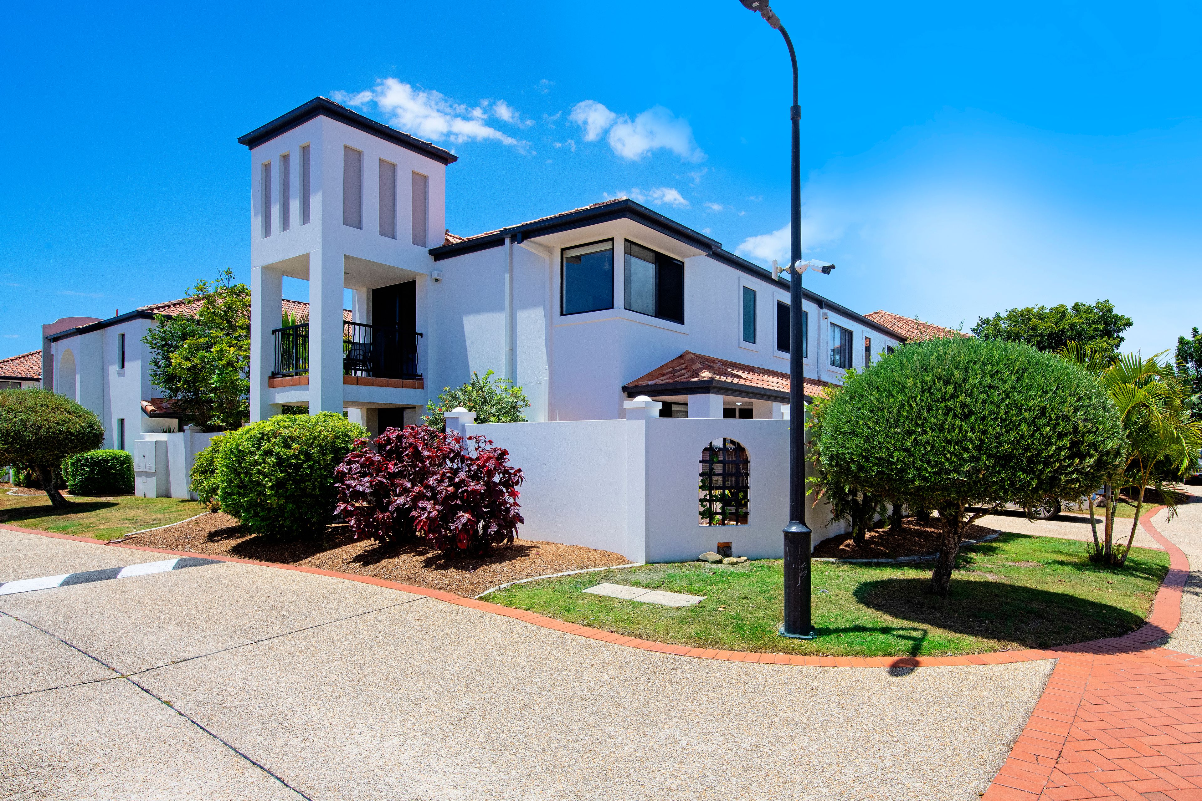 2214 Gold Coast Highway, Mermaid Waters QLD 4218