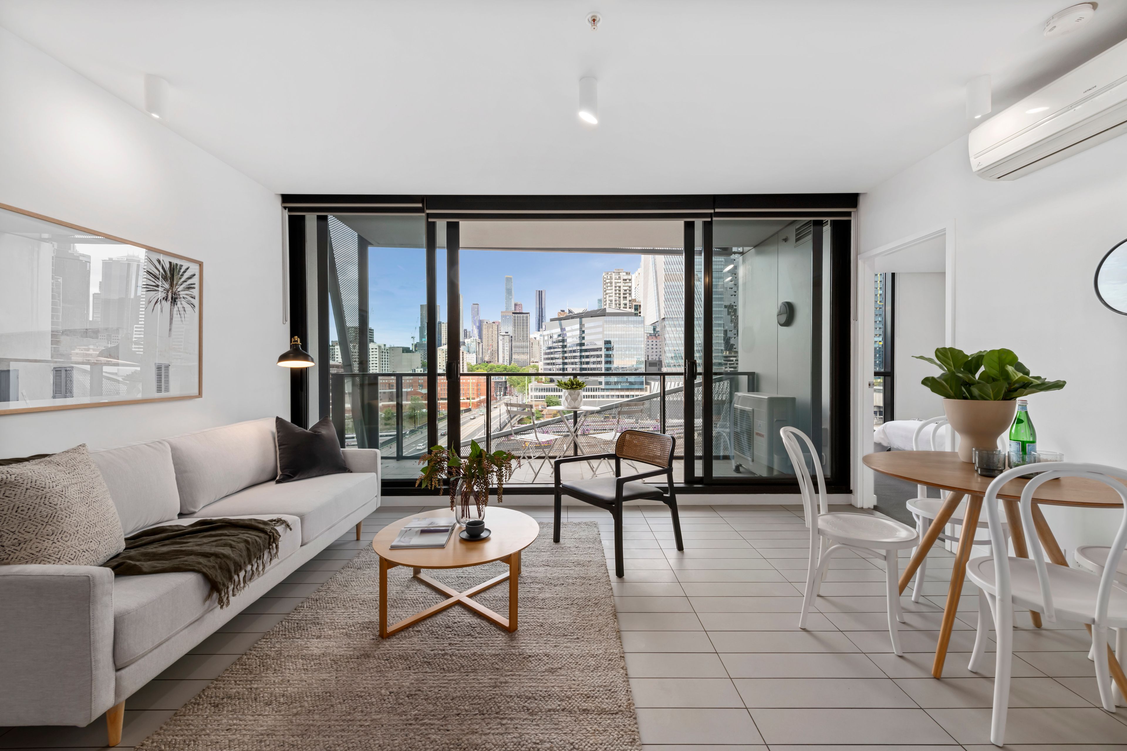 1005/673-675 La Trobe Street, Docklands, VIC 3008