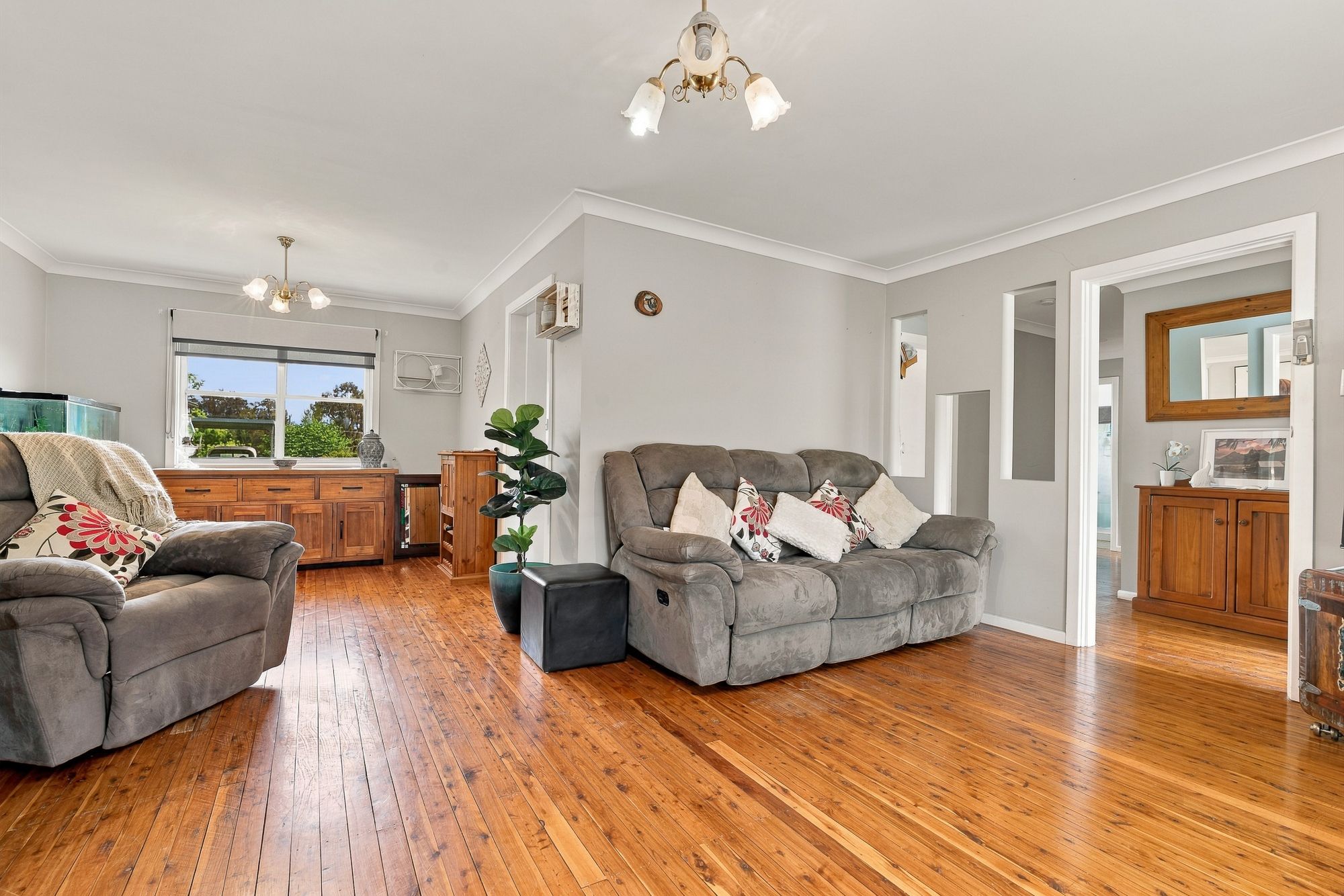 31 Toogong Street — photo 3 of 15