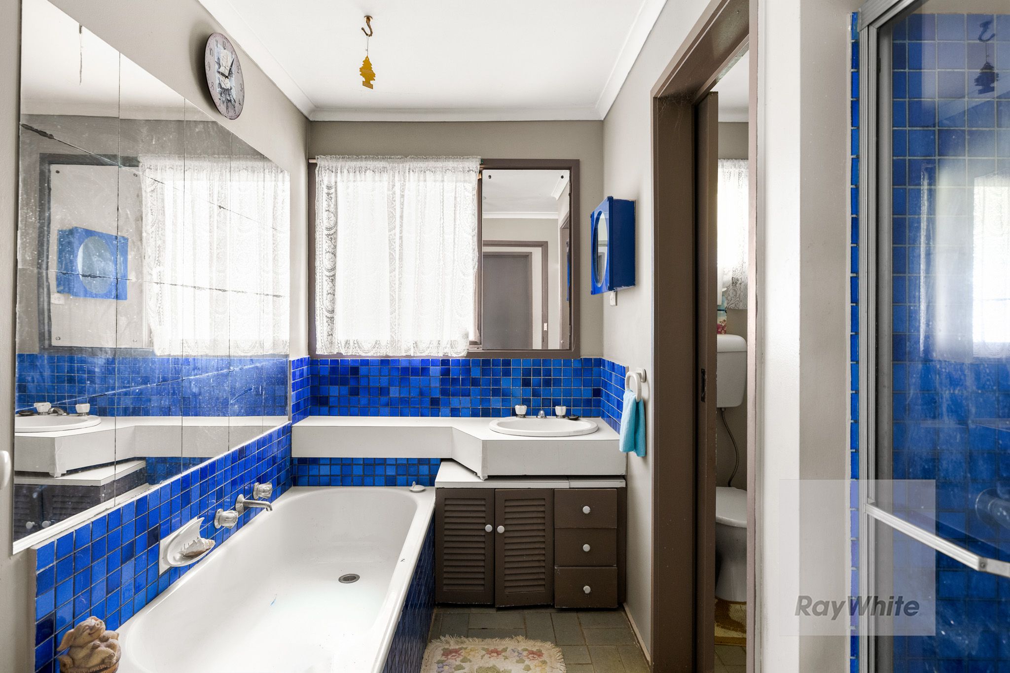 40 Japonica Street — photo 8 of 10