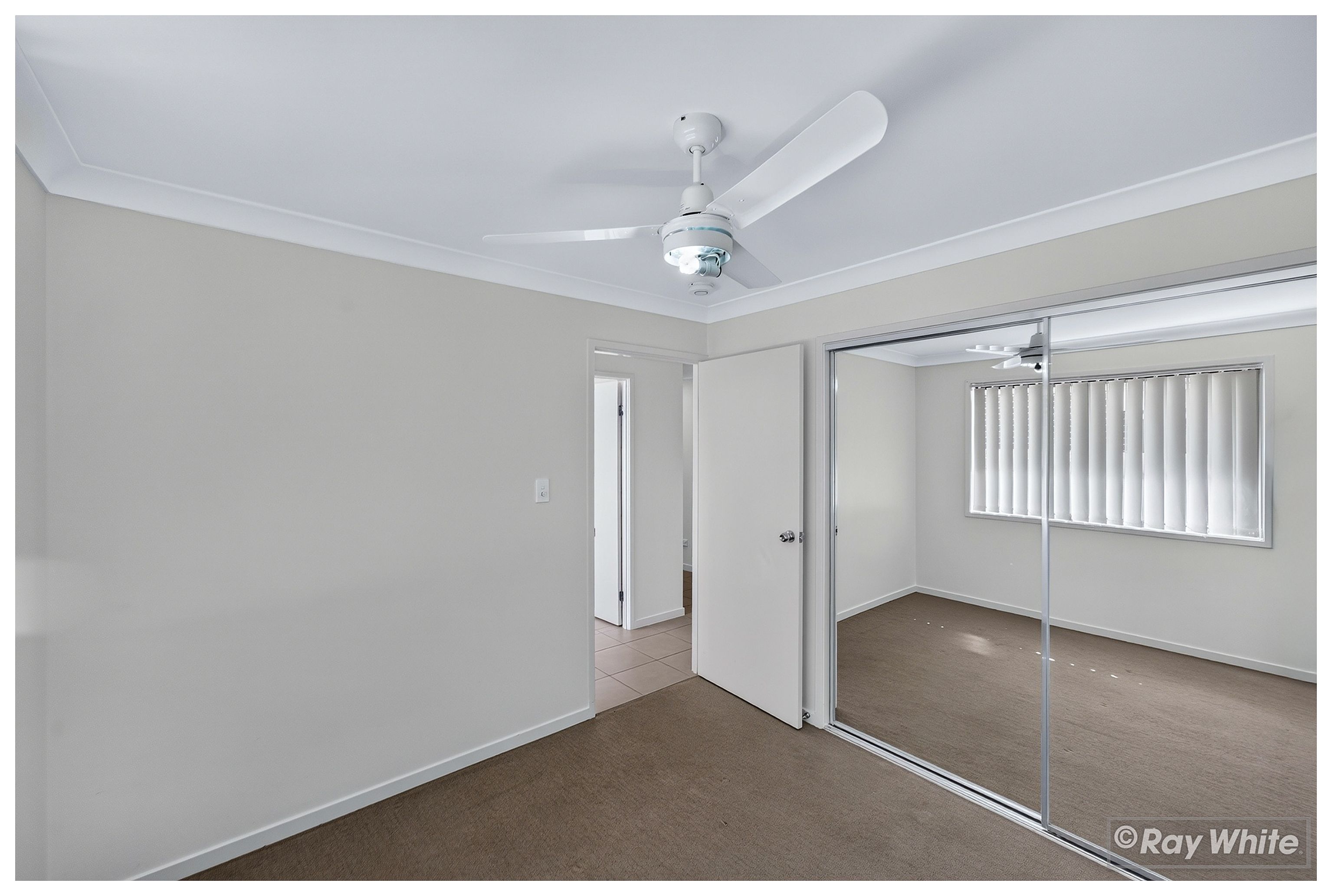 40 Varsity Crescent — photo 13 of 30