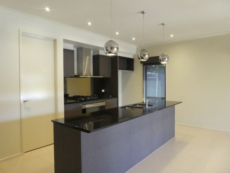 12 Kindred Avenue, Cranbourne North, VIC 3977