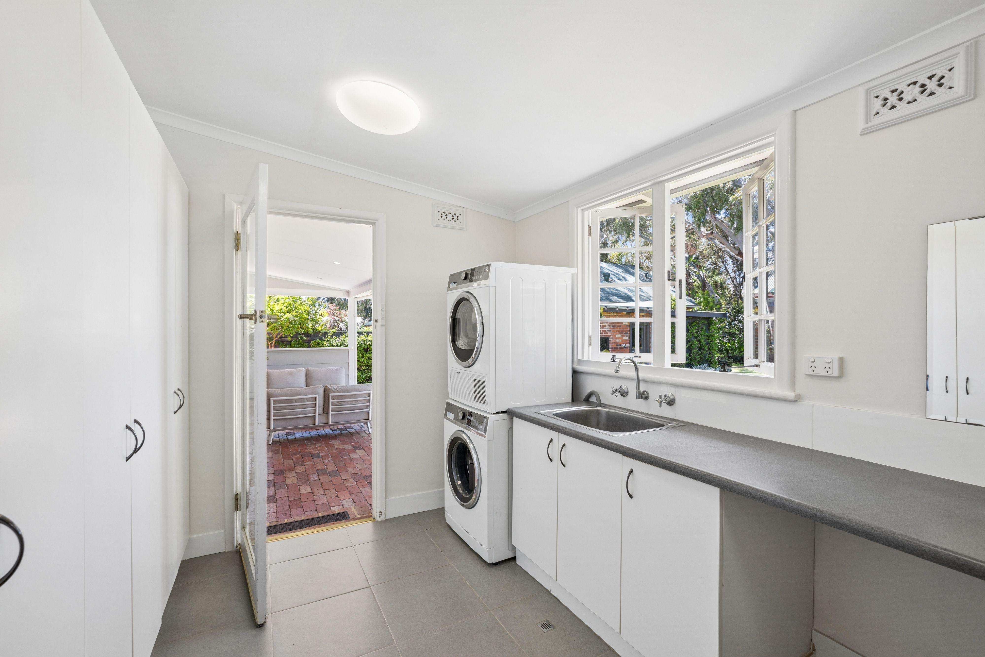 62 Dalgety Street — photo 19 of 28