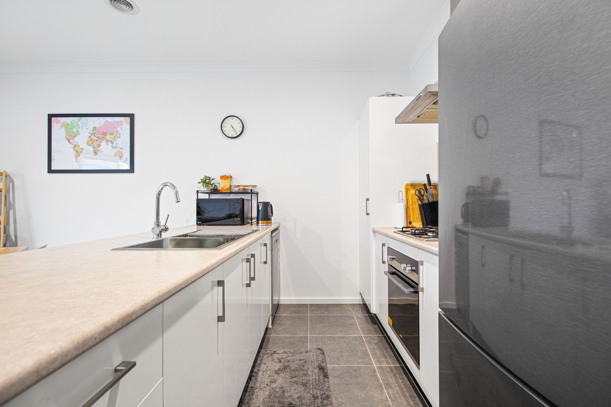 11 Papaya Walk, MANOR LAKES, VIC 3024