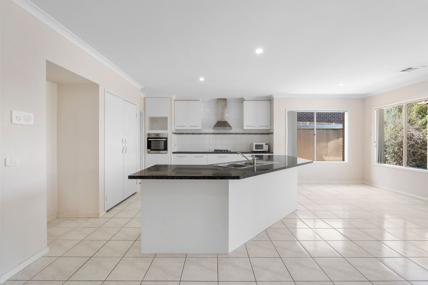 381 Gordons Road, South Morang, VIC 3752