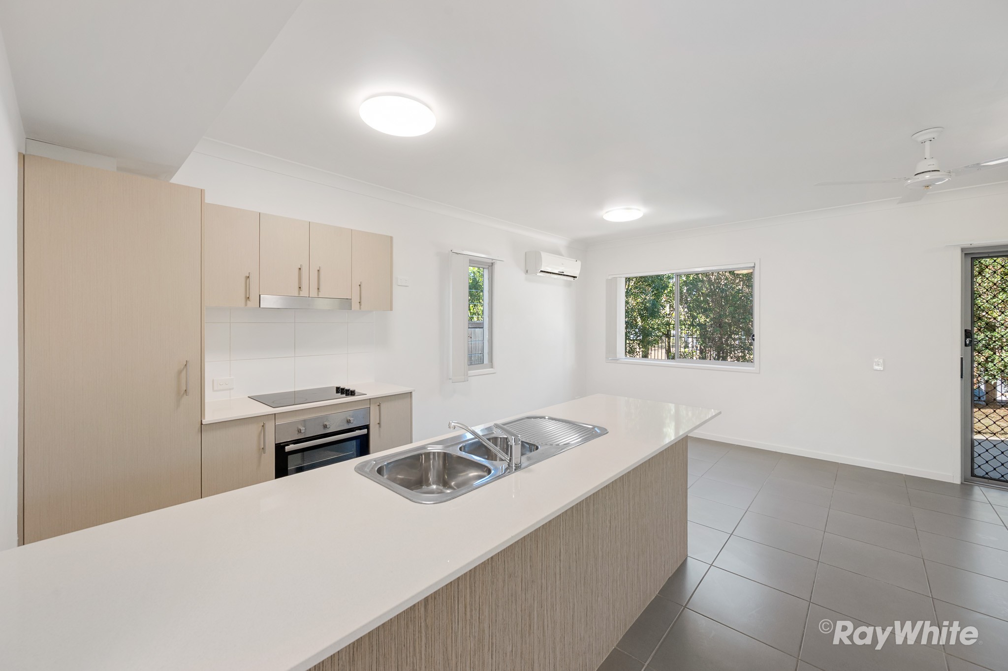 16/2 Beezley Street, Glen Eden, QLD 4680