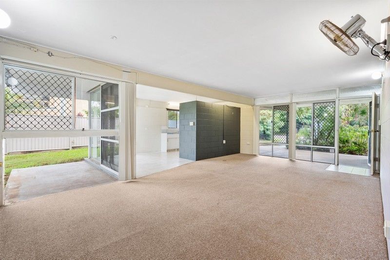 28 Mulgowie Street — photo 3 of 7
