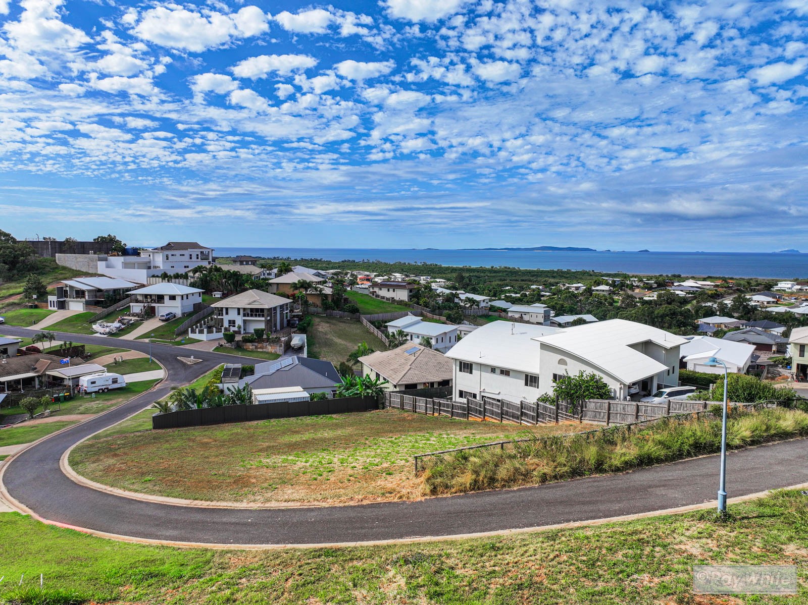 17 Fraser Crescent, Pacific Heights, QLD 4703