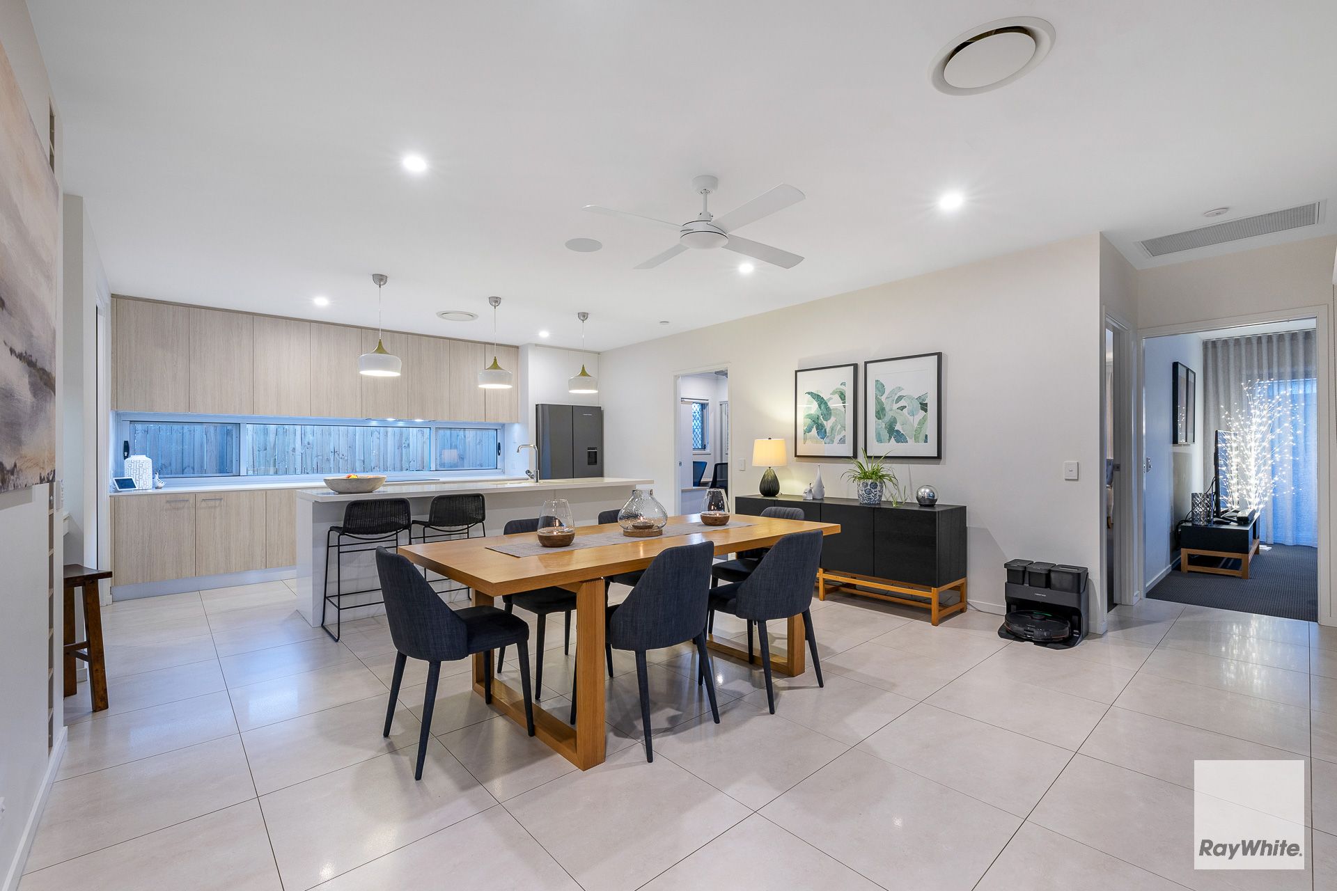 29 Unwin Road North — photo 6 of 28