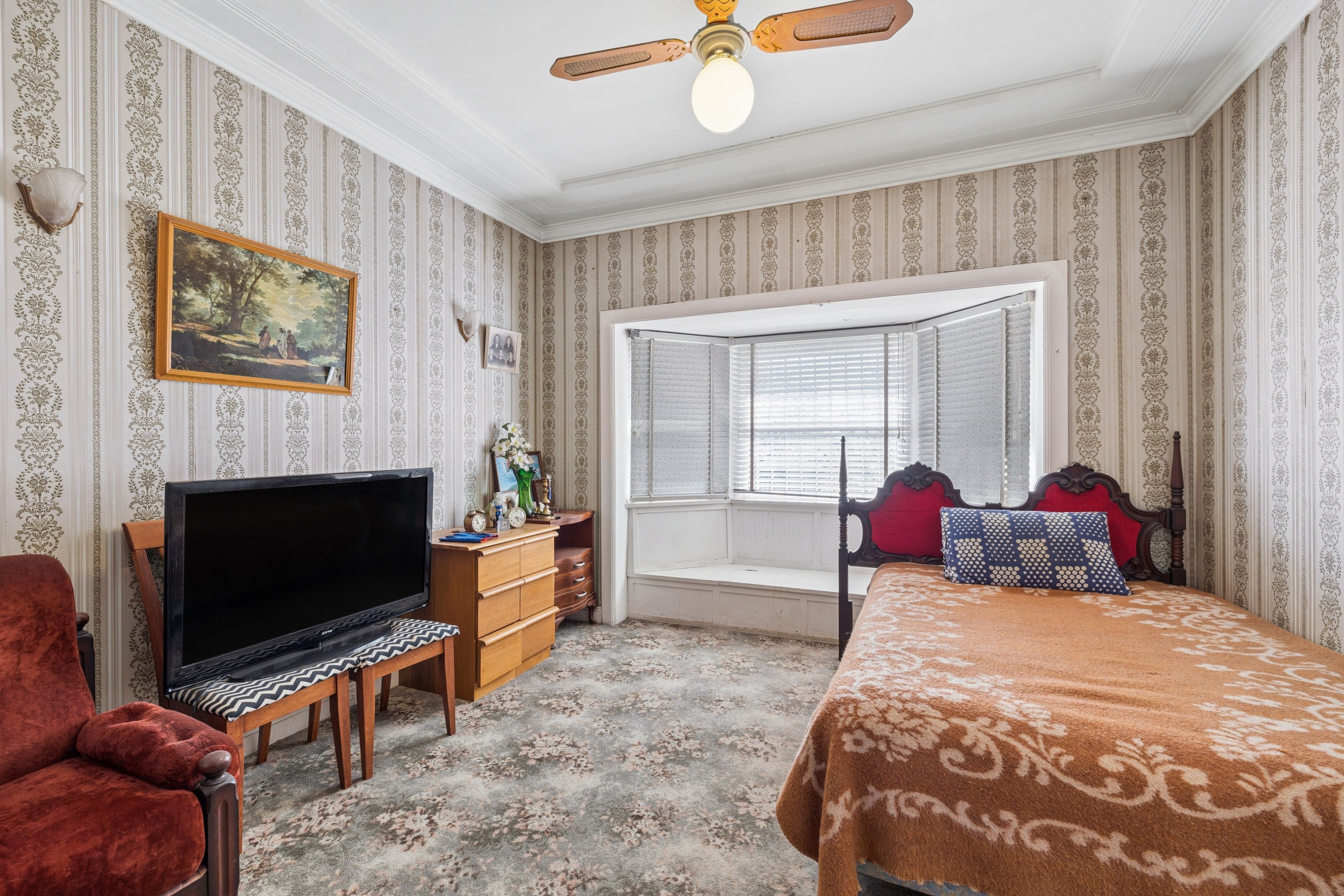 15 Beaconsfield Avenue — photo 7 of 22