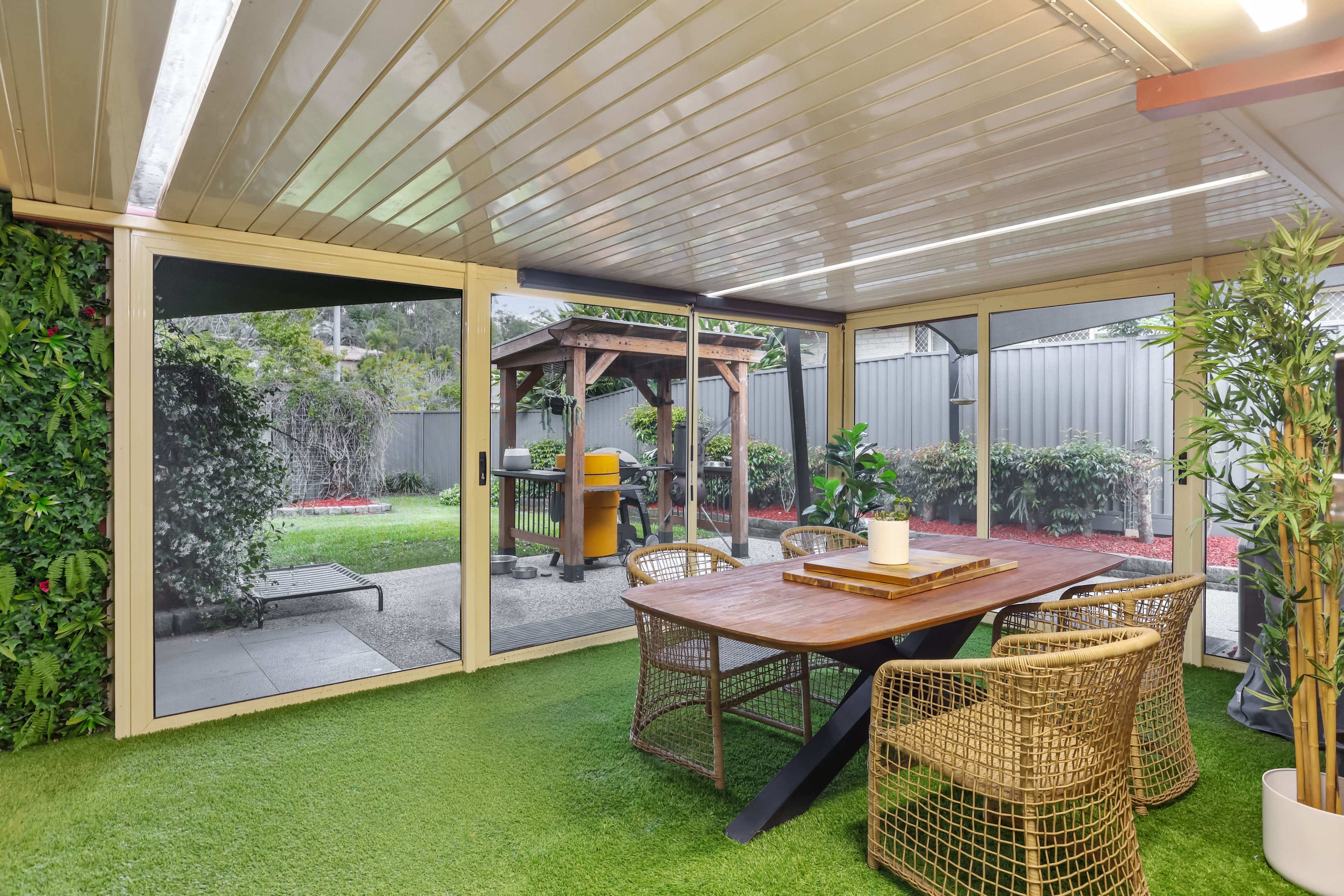 2 Suva Place — photo 14 of 21