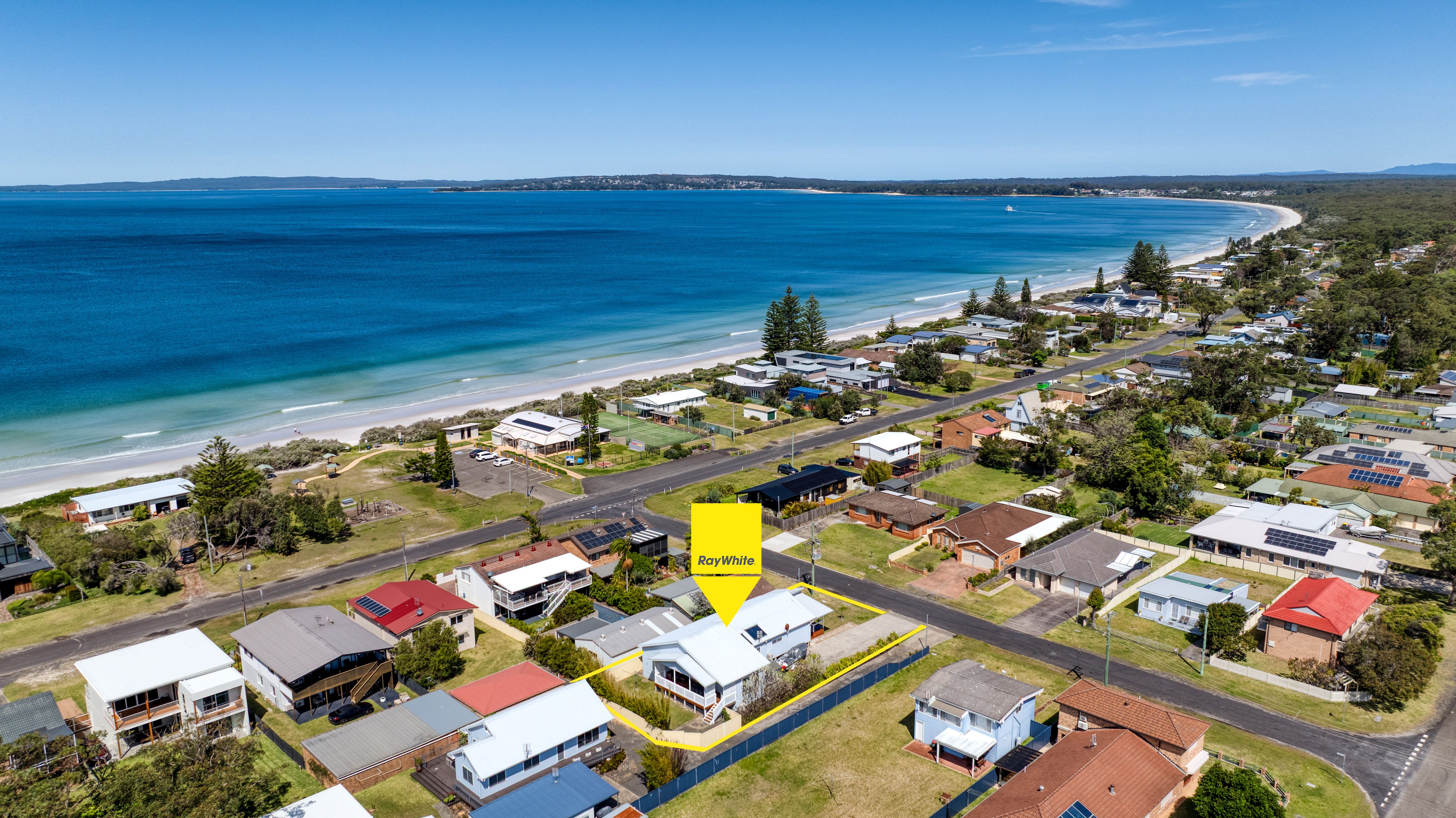 2 Centre Street, Callala Beach NSW 2540