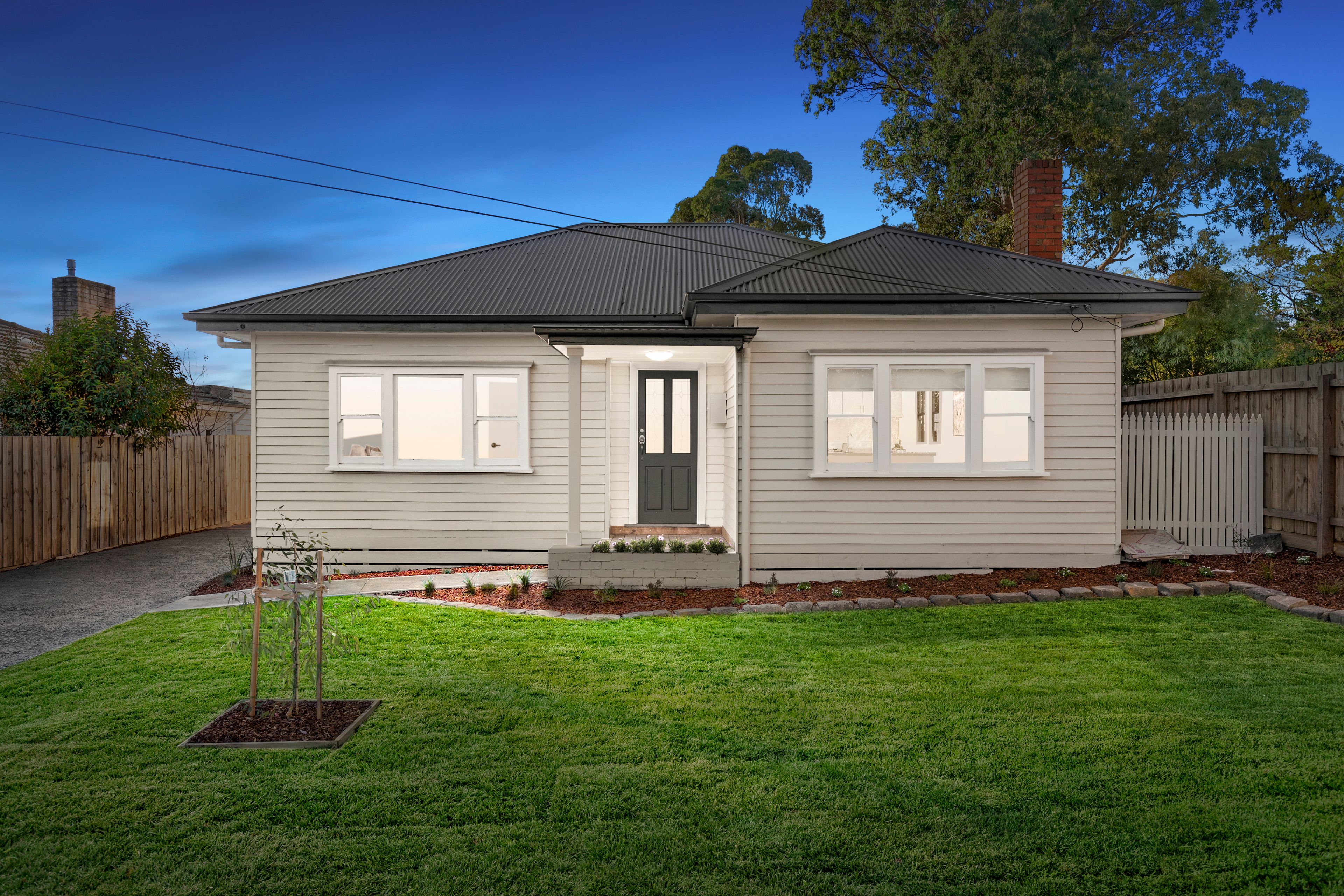 8 Ash Grove, Bayswater VIC 3153
