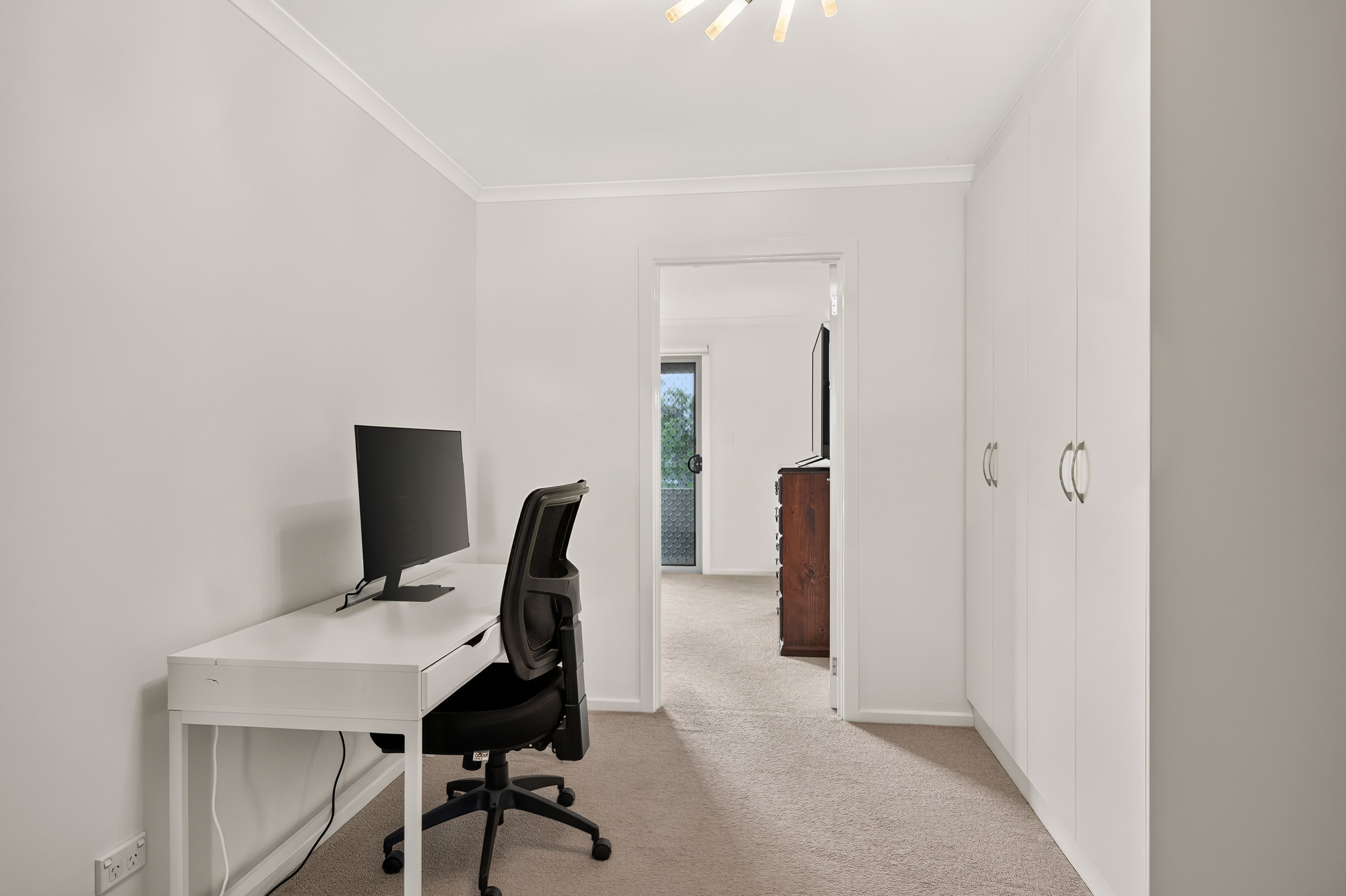 16 Telfer Street — photo 9 of 17