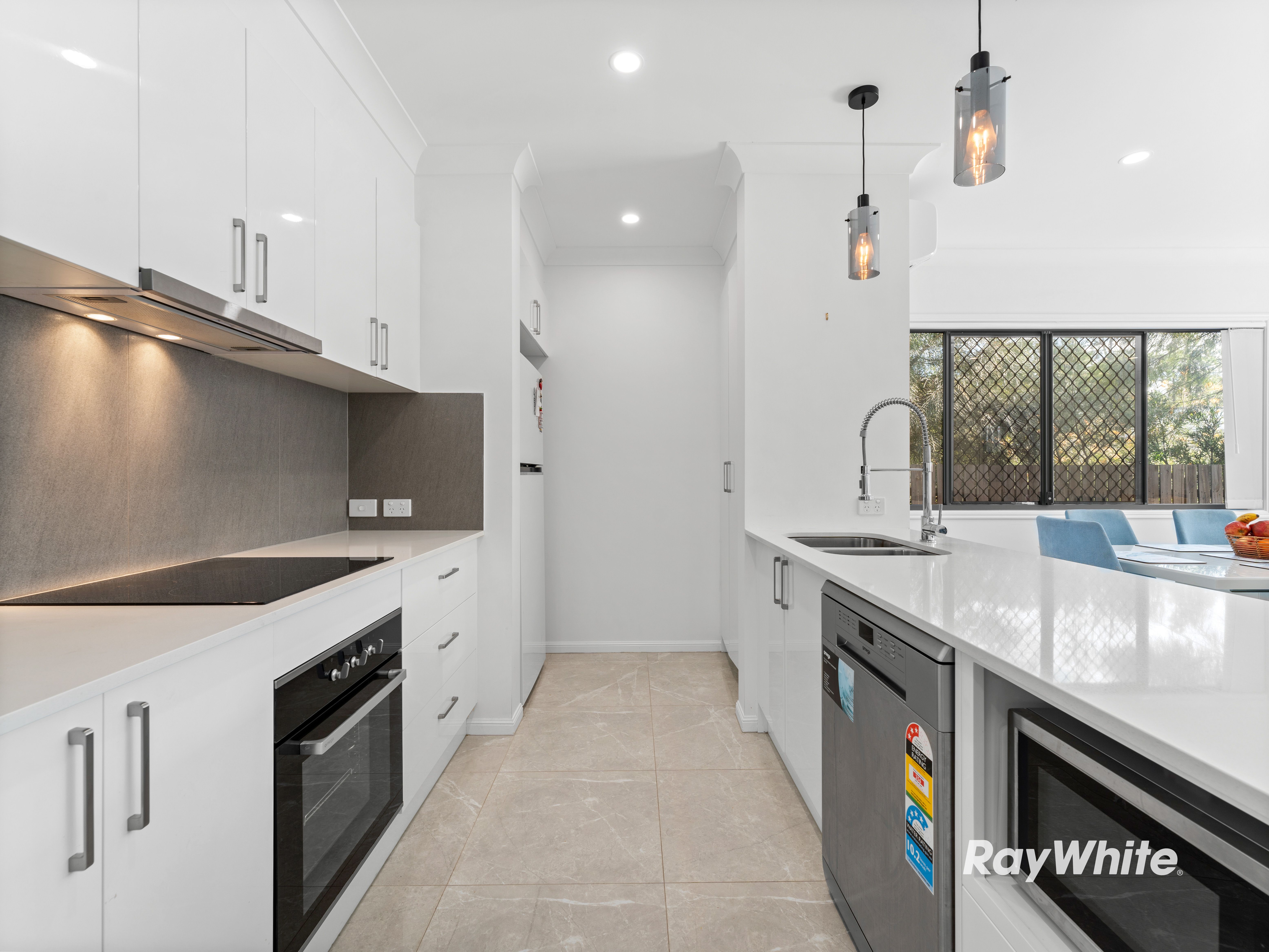 6 Livadi Street, Park Ridge, QLD 4125