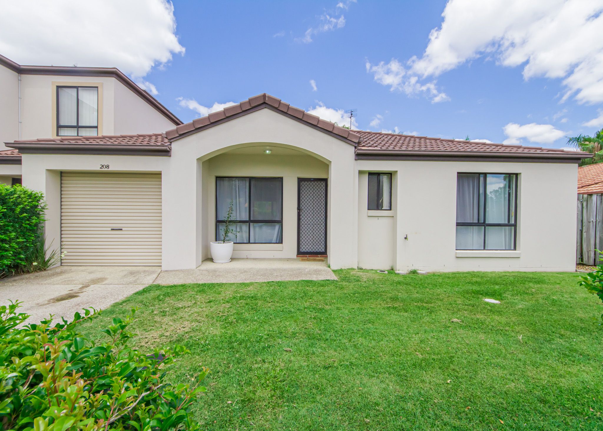 208/64 Gilston Road, Nerang, QLD 4211