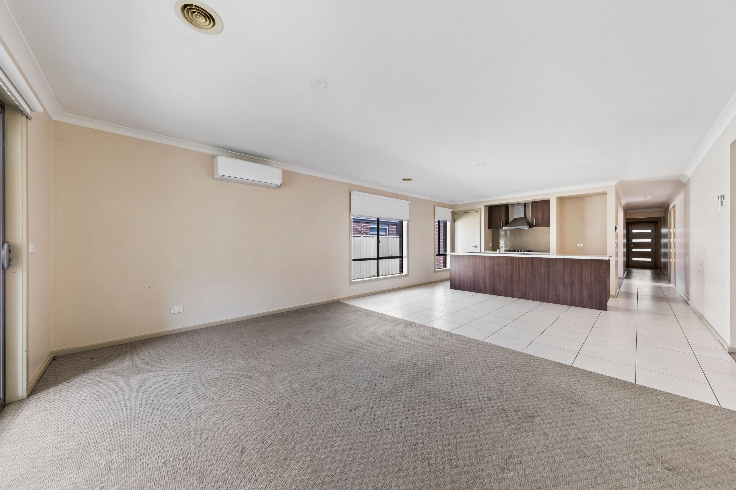 15 Zenith Street — photo 2 of 22