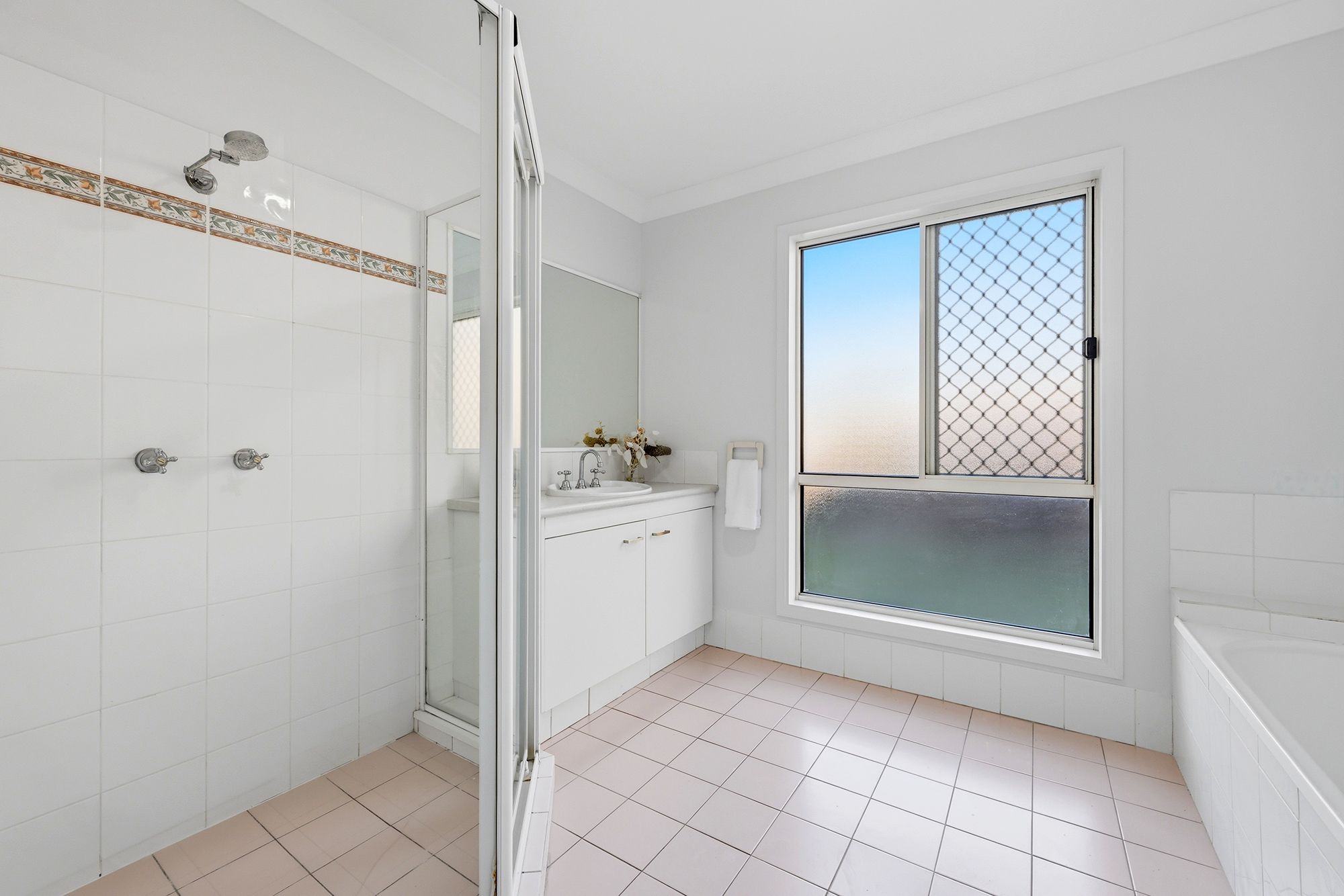 7 Highbridge Rise — photo 14 of 23