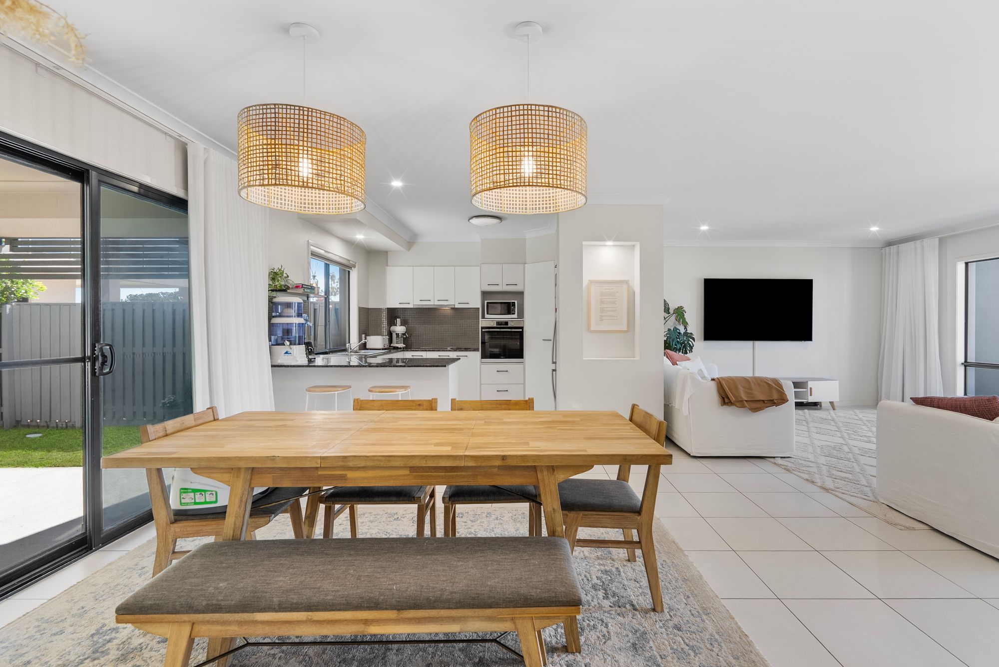 2/21 Willow Tree Drive — photo 3 of 13