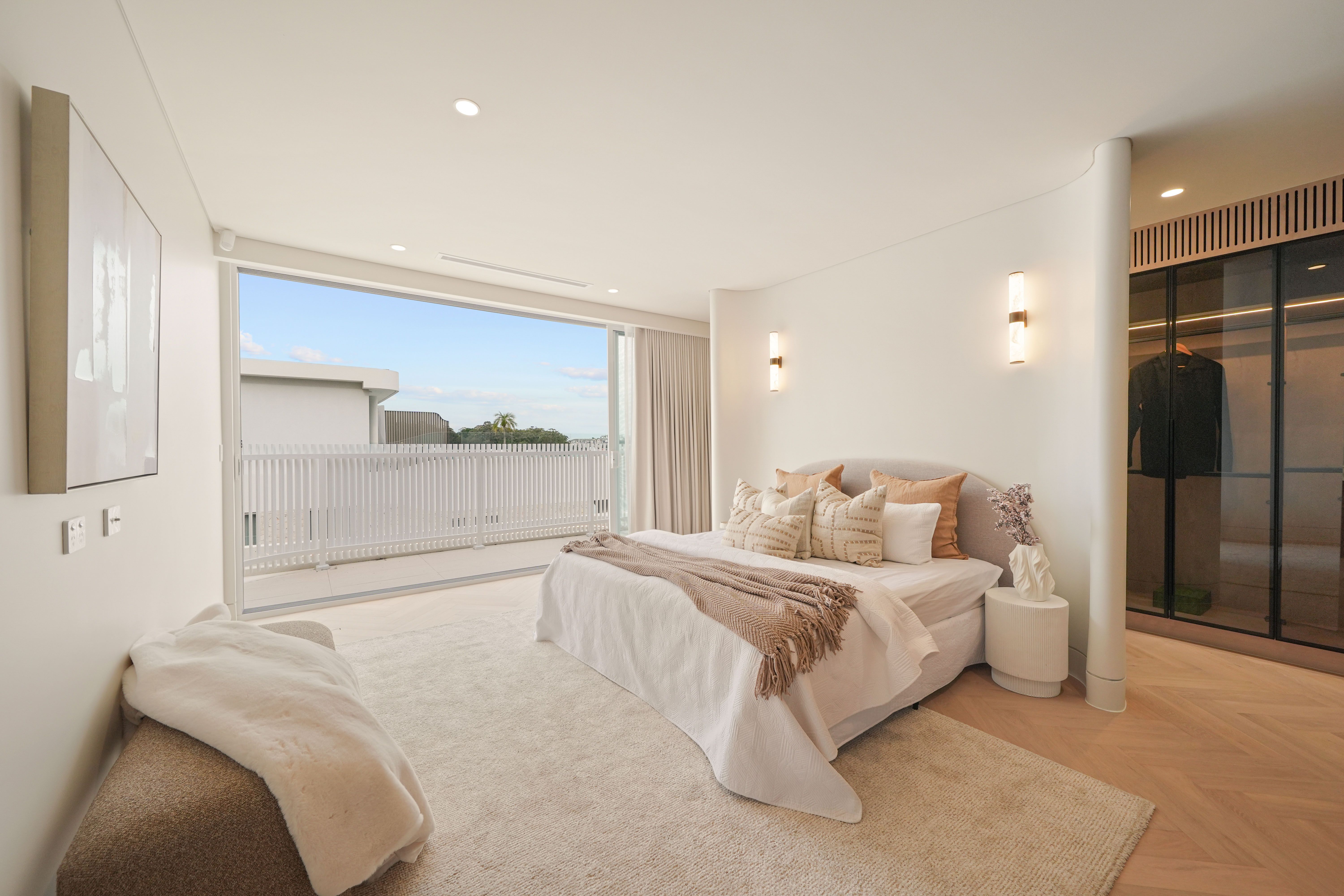 10 Dyson Street — photo 2 of 13
