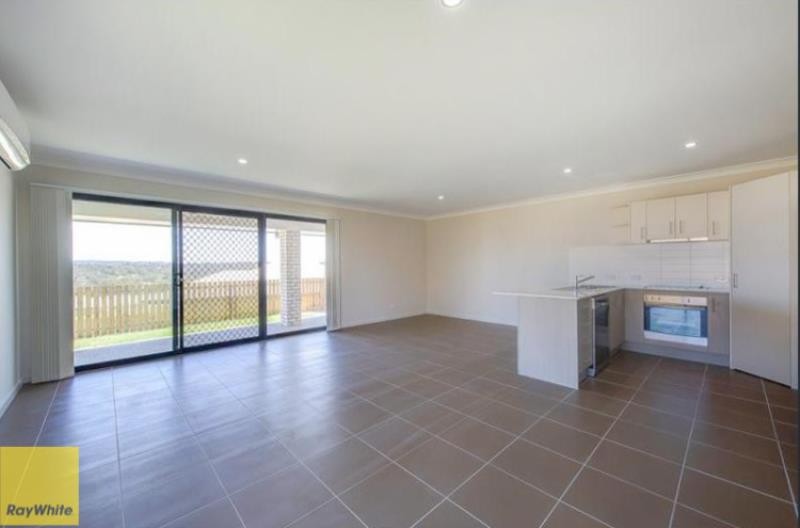1/2 Sovereign Close, Brassall, QLD 4305