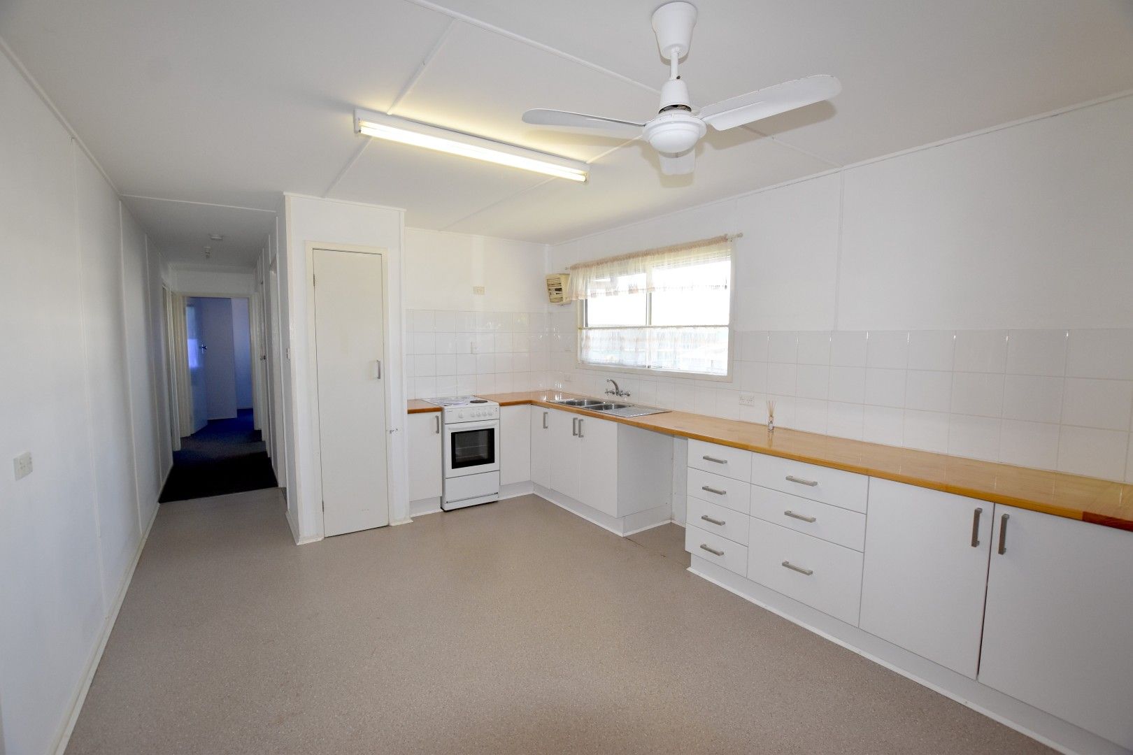 4 Callide Crescent, Barney Point, QLD 4680