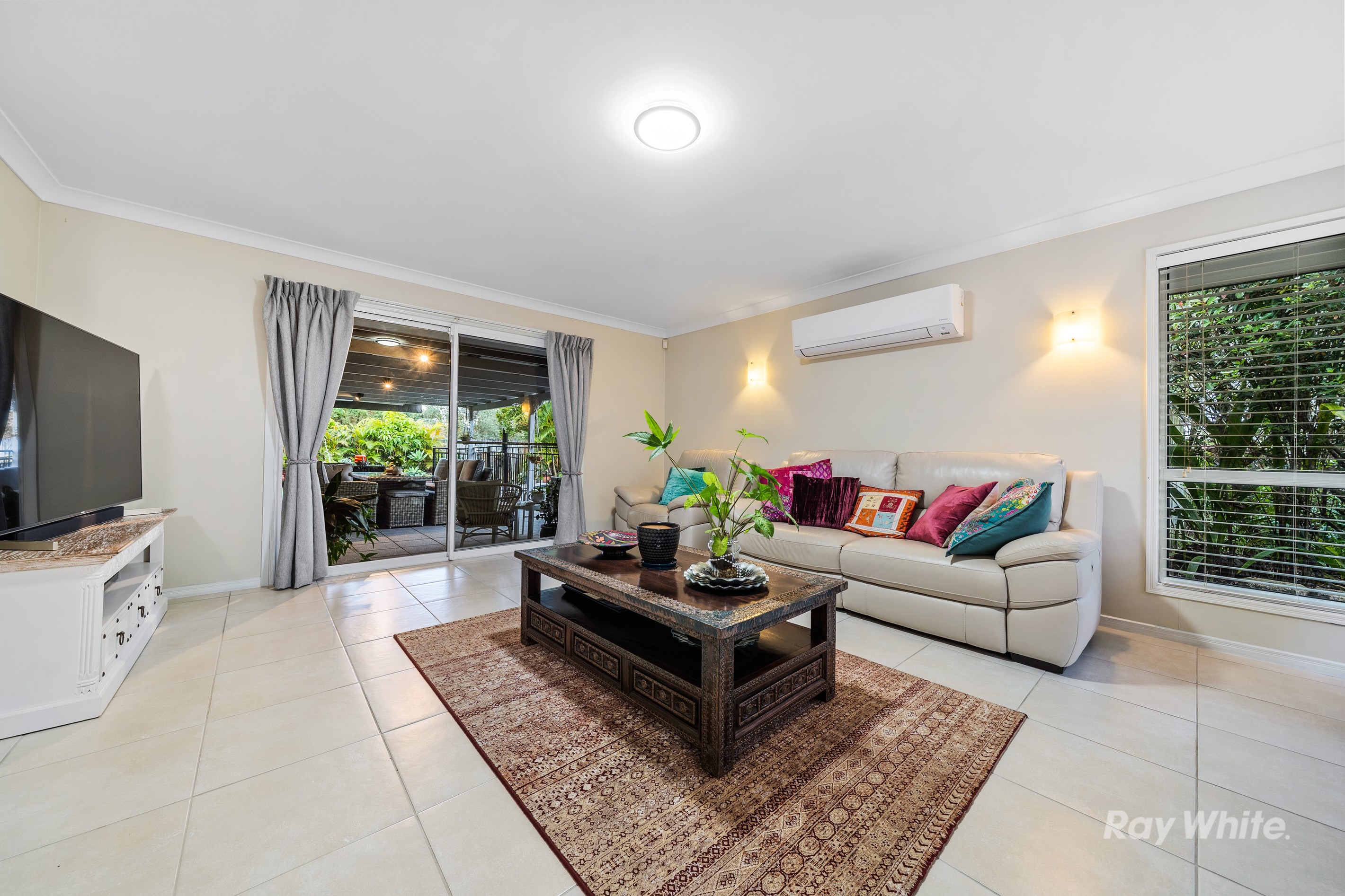 19 Itea Court, Regents Park, QLD 4118