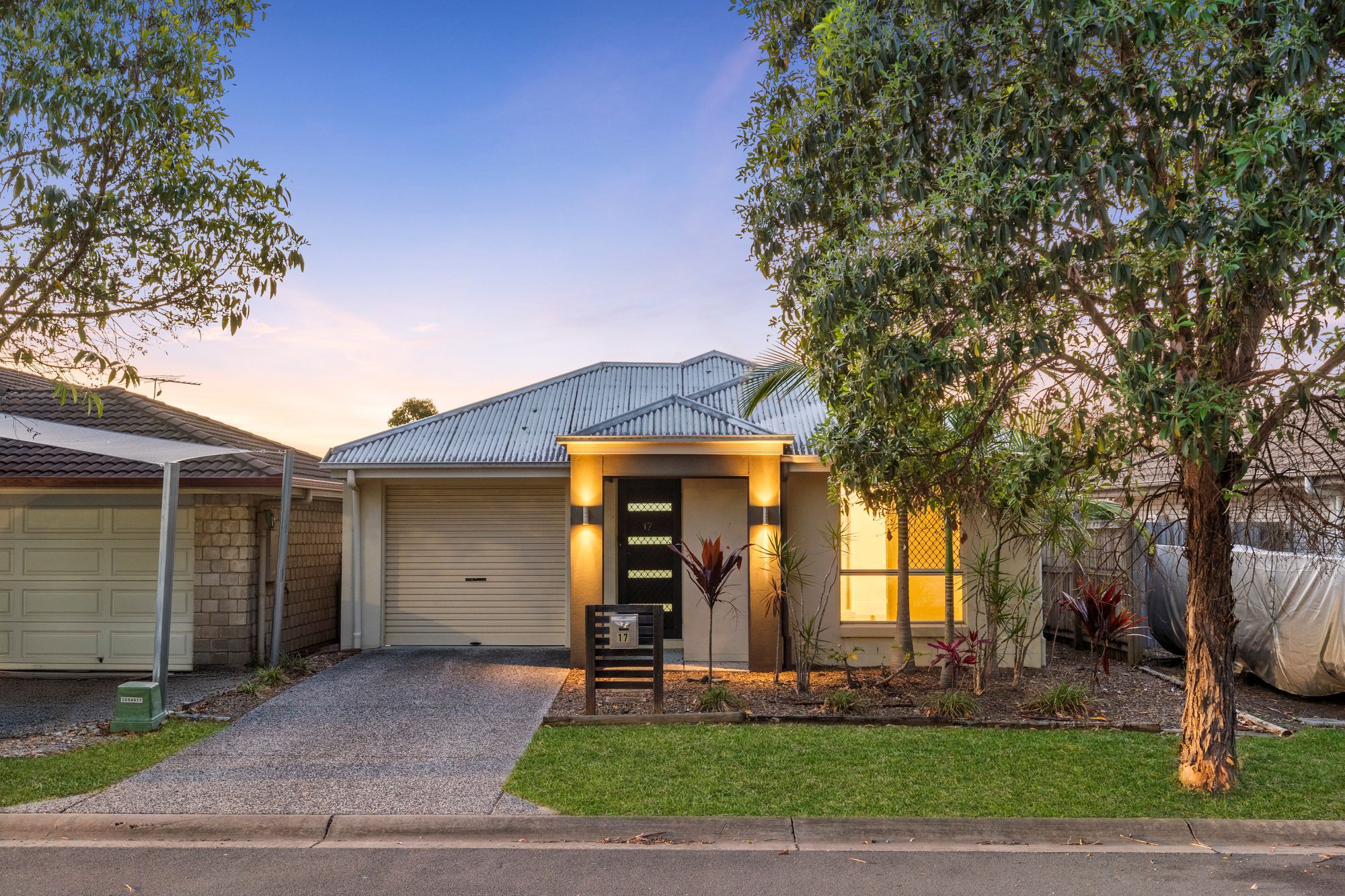 17 Frankland Avenue, Waterford QLD 4133