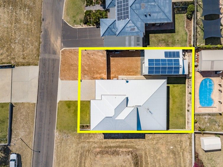 4 Seaview Court, Port Denison, WA 6525