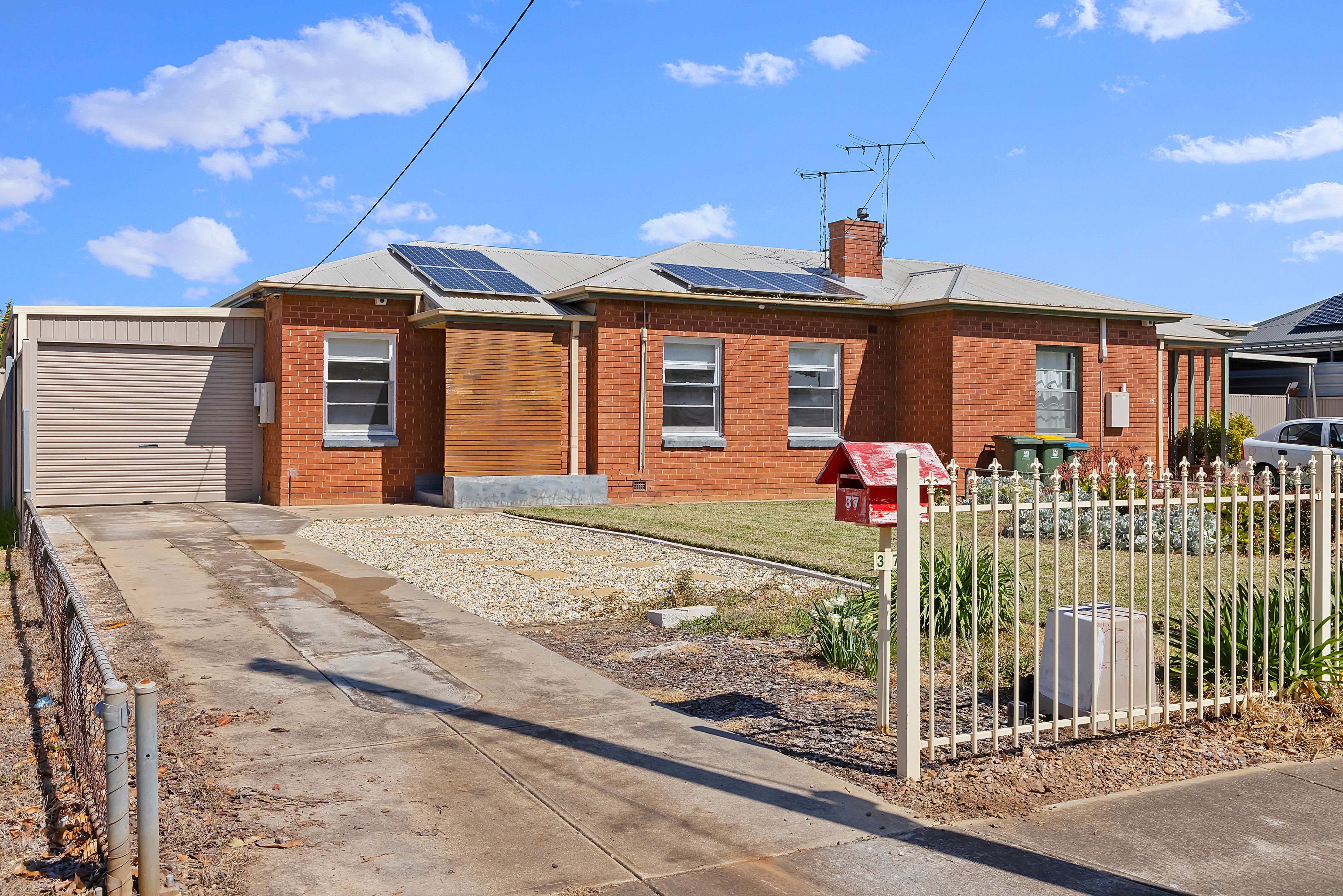 37 Fourth Avenue, Woodville Gardens, SA 5012