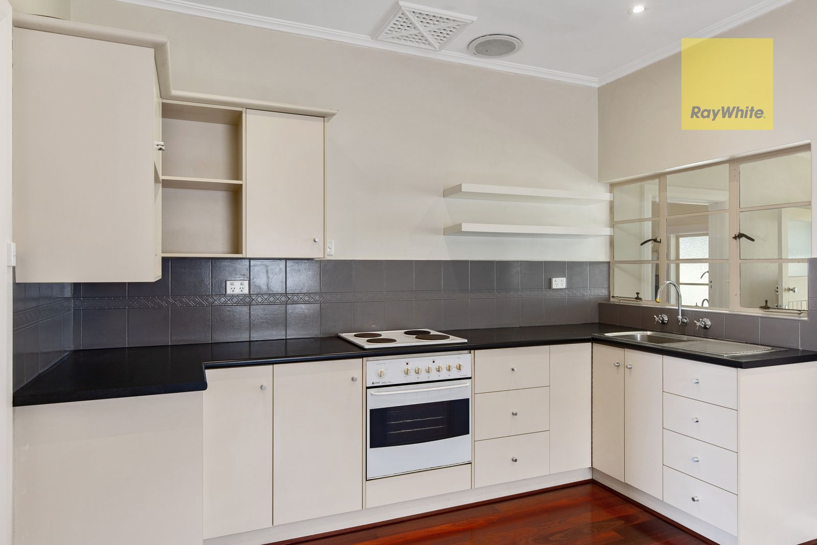 20 Mulcra Avenue, Park Holme, SA 5043