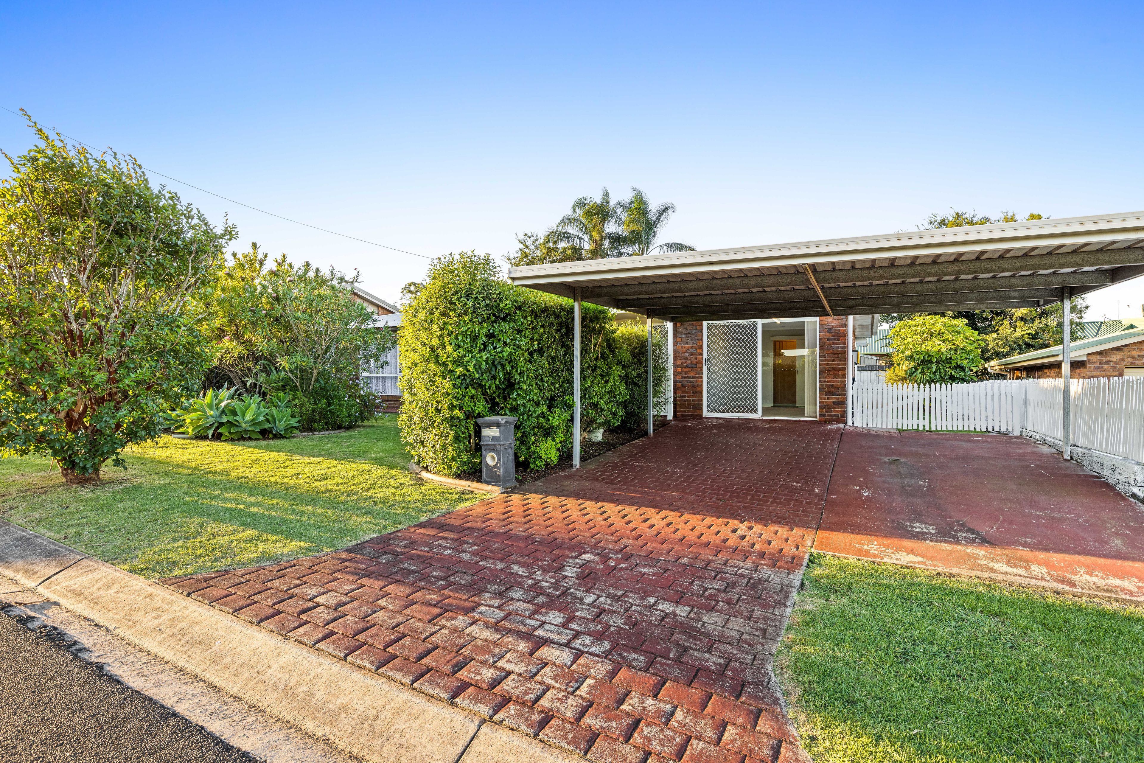 7 Coolawin Court, Wilsonton Heights, QLD 4350