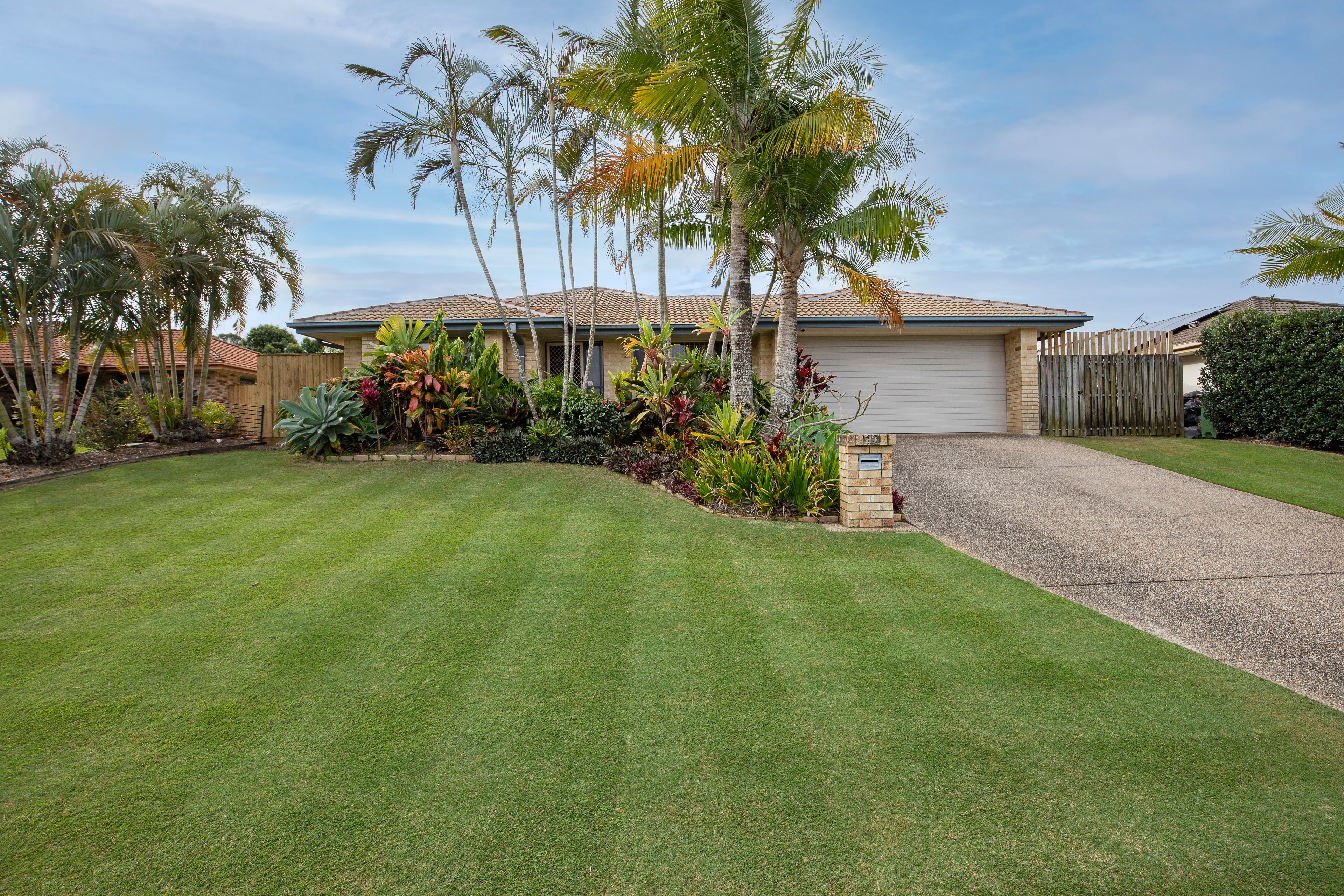 12 Barrs Avenue, Oxenford, QLD 4210