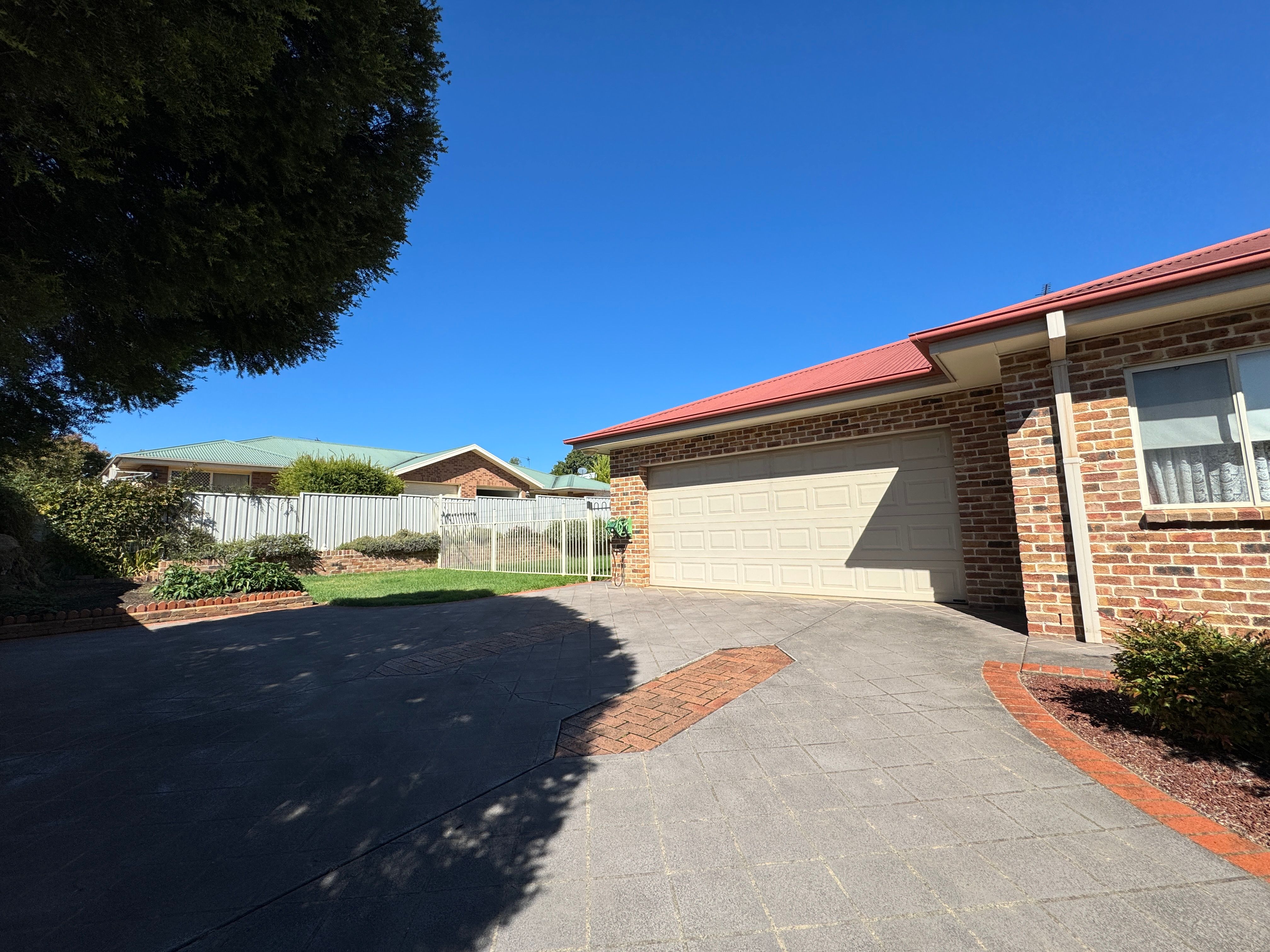 24 Howick Street — photo 14 of 17